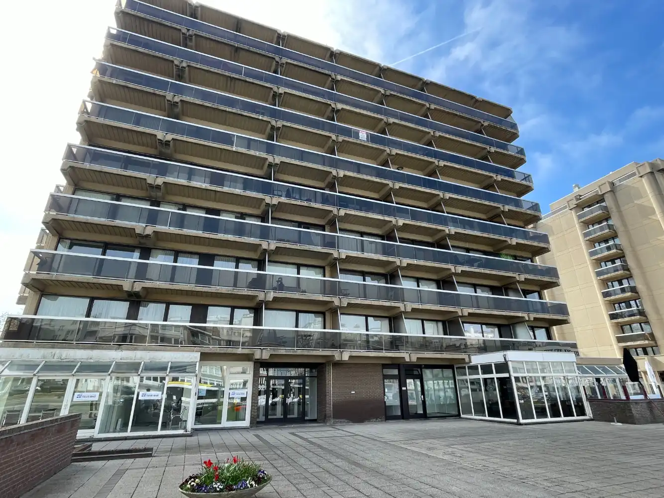 Gezellige studio met frontaal zeezicht te huur. foto 11