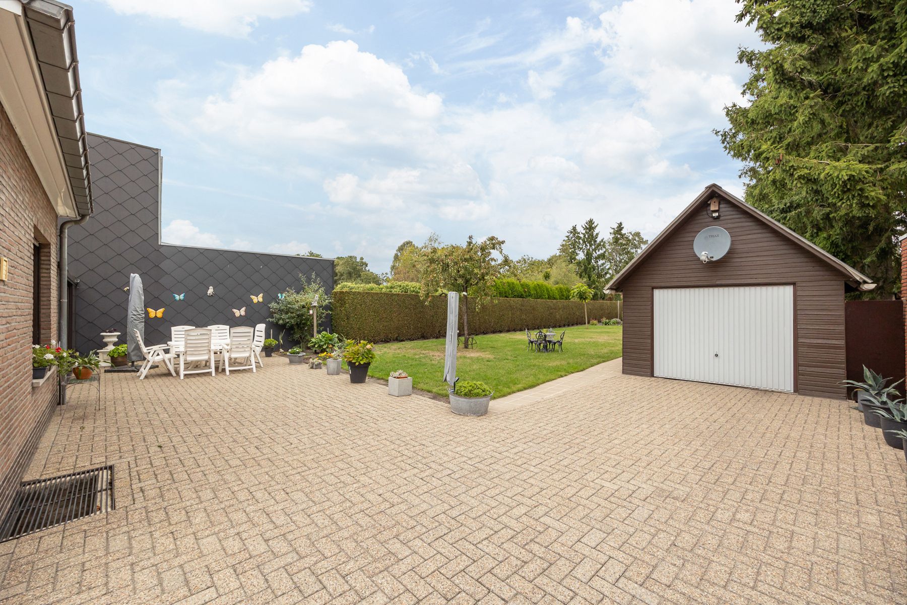 Ruime woning met 4 slks en 2 bdks op 886 m² foto 40