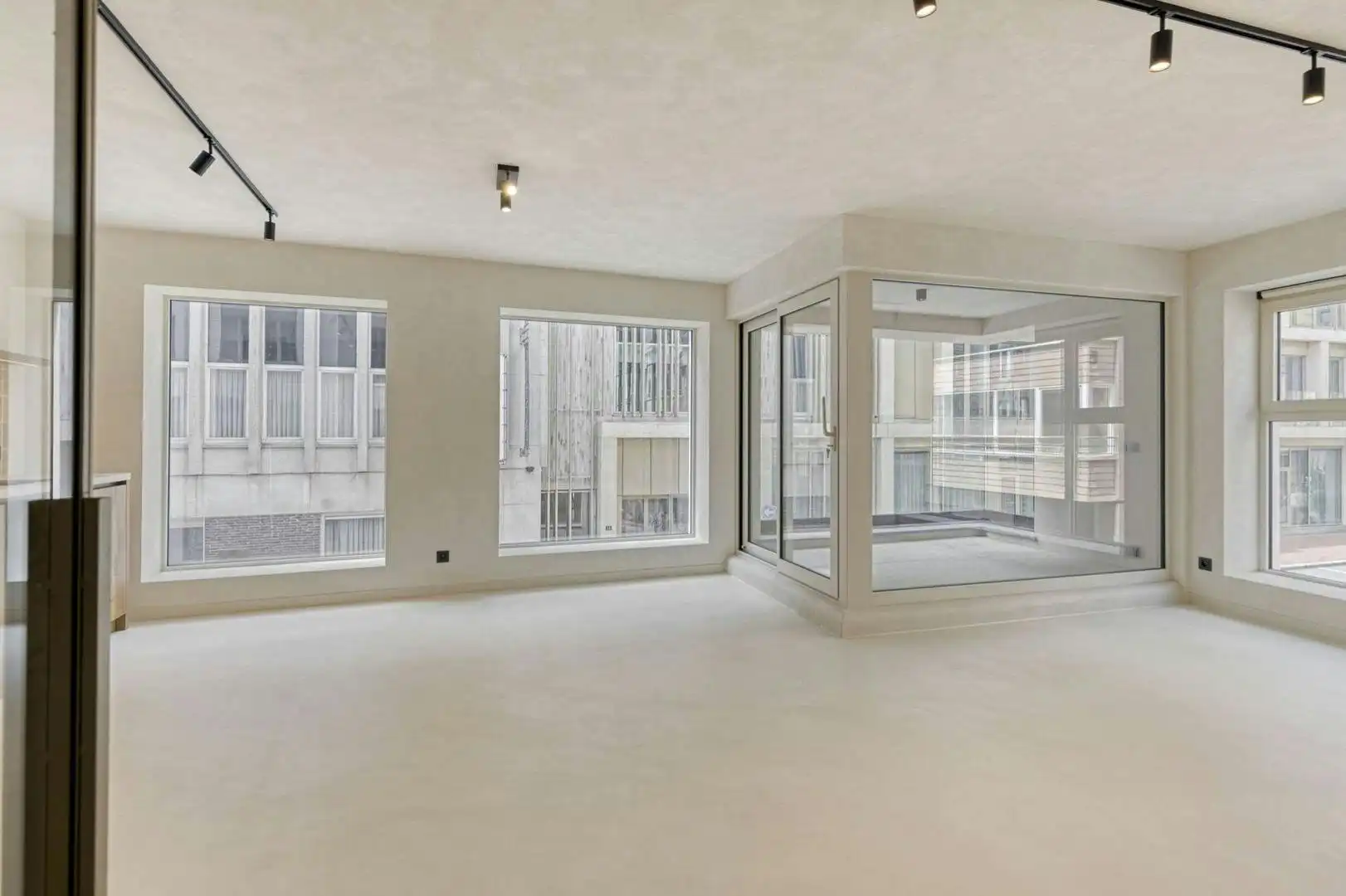 Appartement met 3 slaapkamers en terras te koop in Heist foto 3