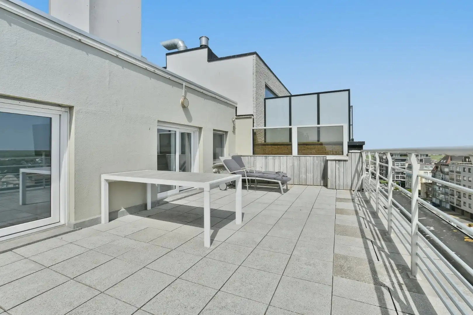 Uniek dakappartement met zonnige ligging en indrukwekkende vergezichten te Wenduine!  foto 5