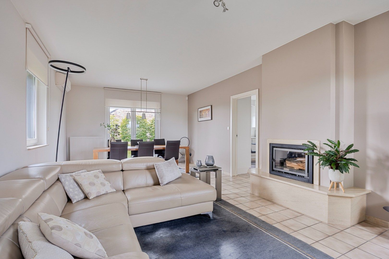 Ruime open bebouwing met zonnige tuin en mogelijkheid praktijkruimte foto 9