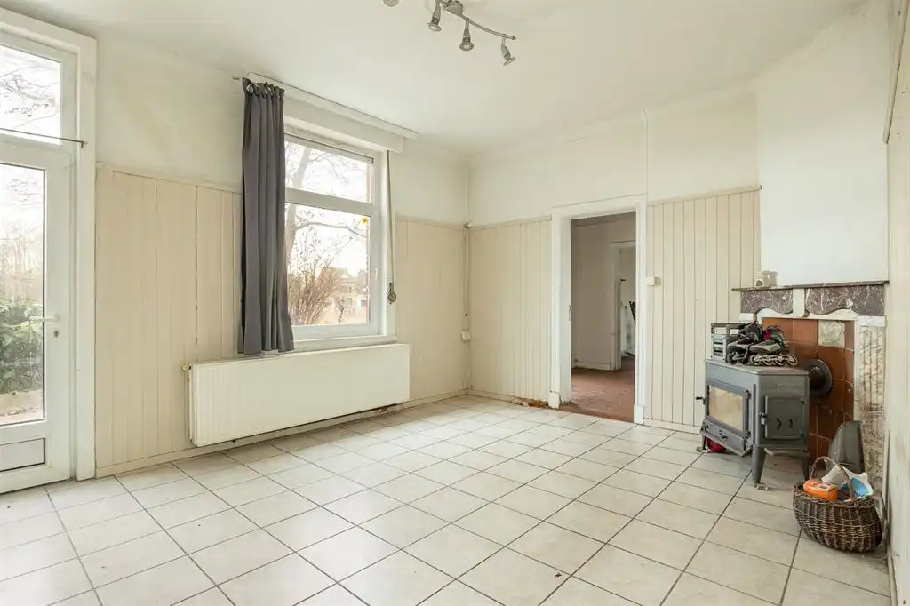 Te renoveren hoeve met achterliggend weiland foto 6