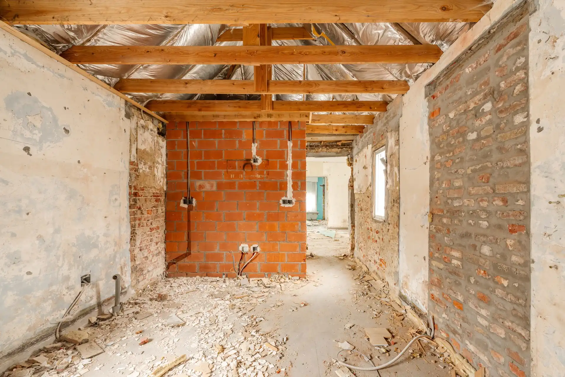 Te slopen LANDELIJK gelegen woning op een perceel van 815 m² in WIELSBEKE foto 2