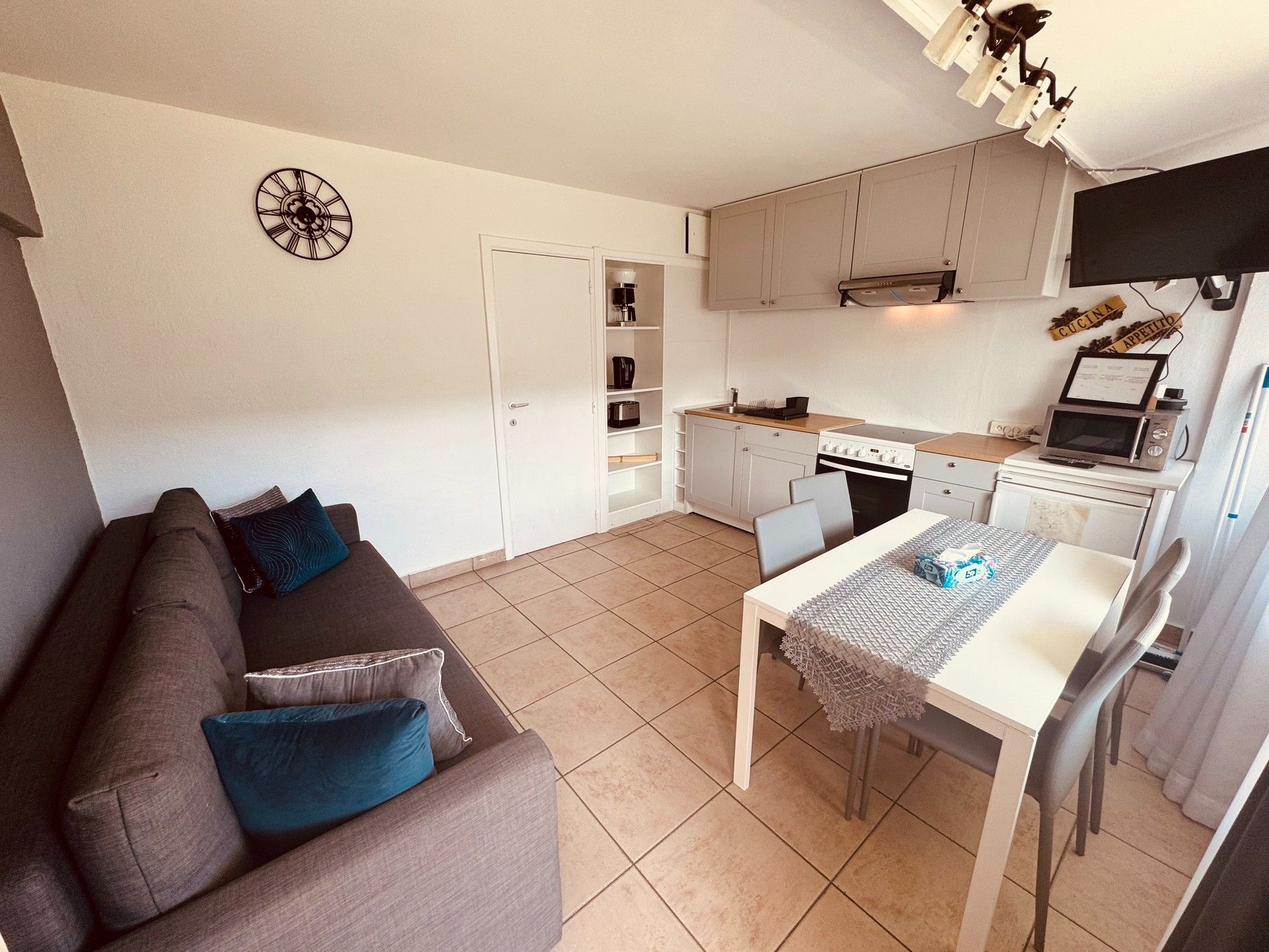 Appartement te koop op lijfrente te De Haan - Vosseslag. foto 4