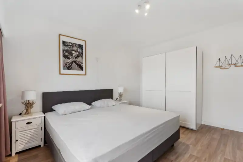 STIJLVOL EN HEDENDAAGS 3-SLAAPKAMERAPPARTMENT MET HOOGWAARDIGE AFWERKING EN MET ZICHT OVER DE DUMONT WIJK EN ZEEZICHT foto 12