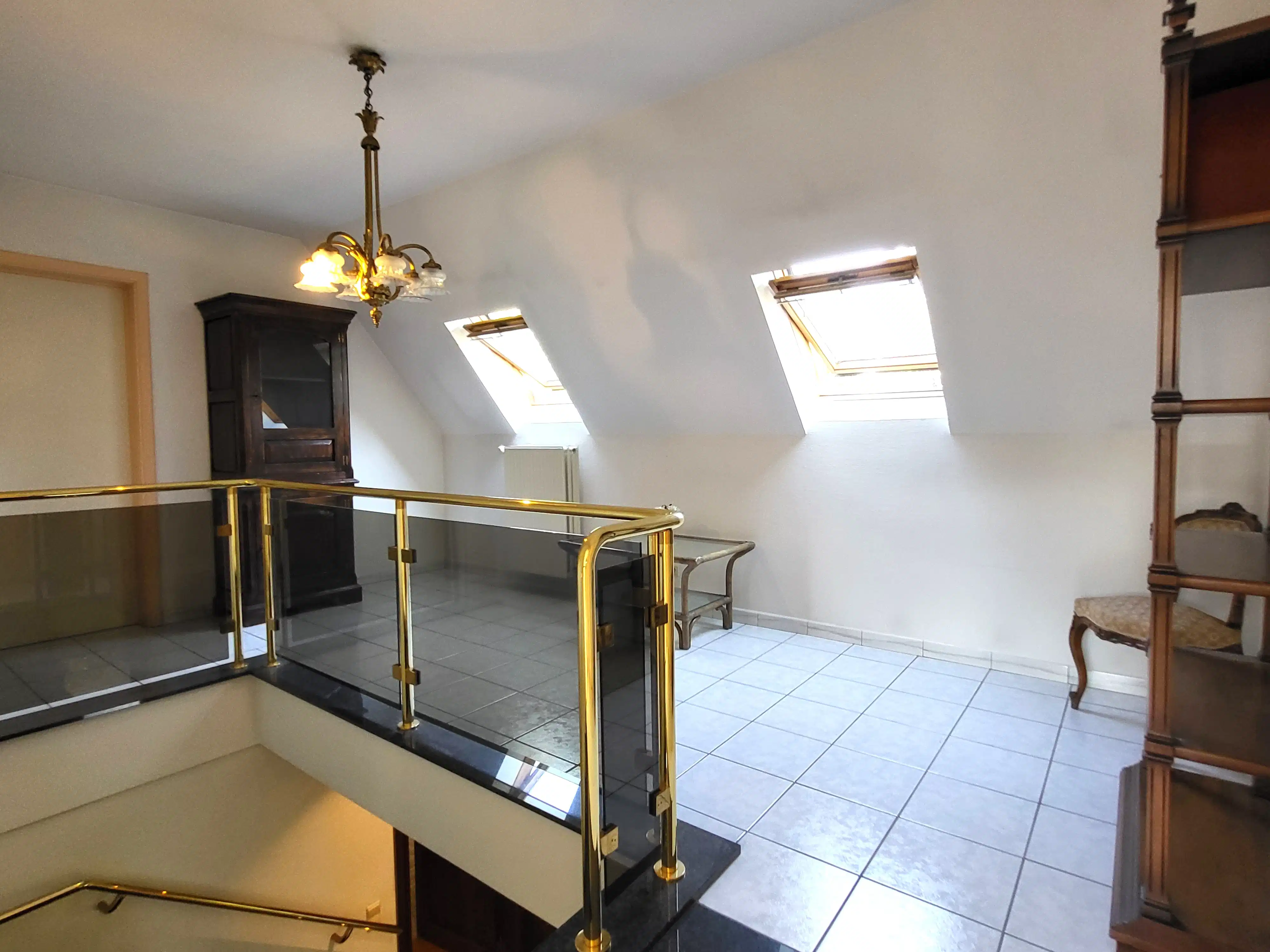 Exclusieve villa in pittoresk Roborst met vrij uitzicht op een bosgebied, zwembad en 4 garages.  foto 31