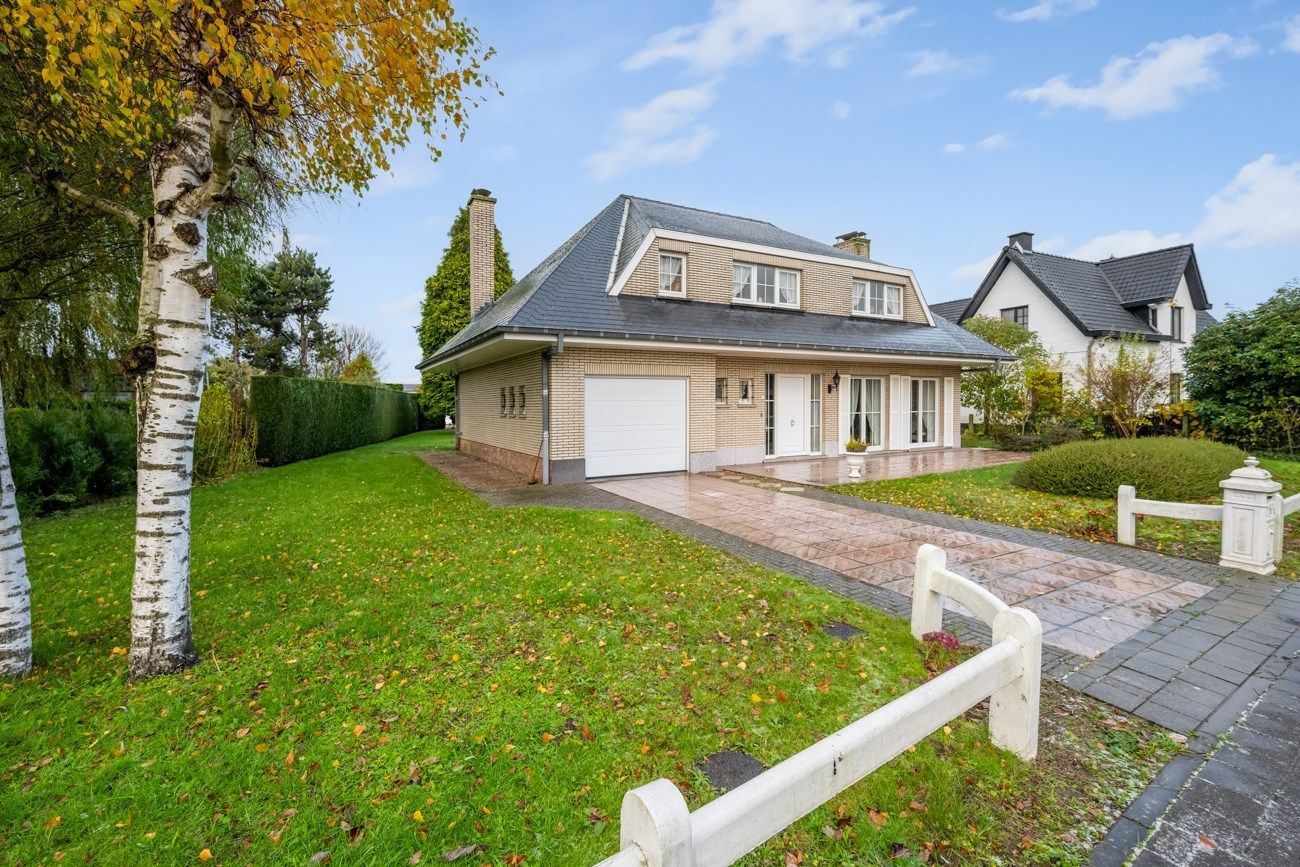 Hoofdfoto van de publicatie: Perfect onderhouden villa nabij centrum Evergem