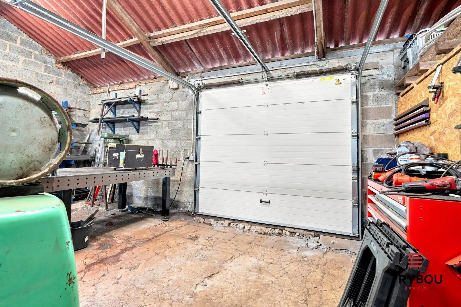 Uitstekende gelegen woning met loods en tuin!  foto 24