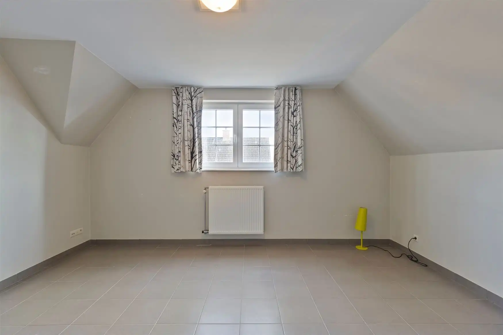 Ruime halfopen bebouwing foto 4