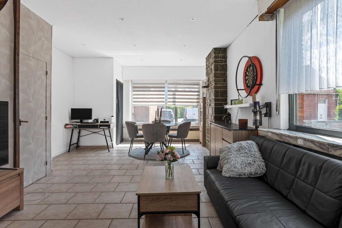 Ruime woning met 3 slpk. op prachtig perceel van 1285 m² foto 3