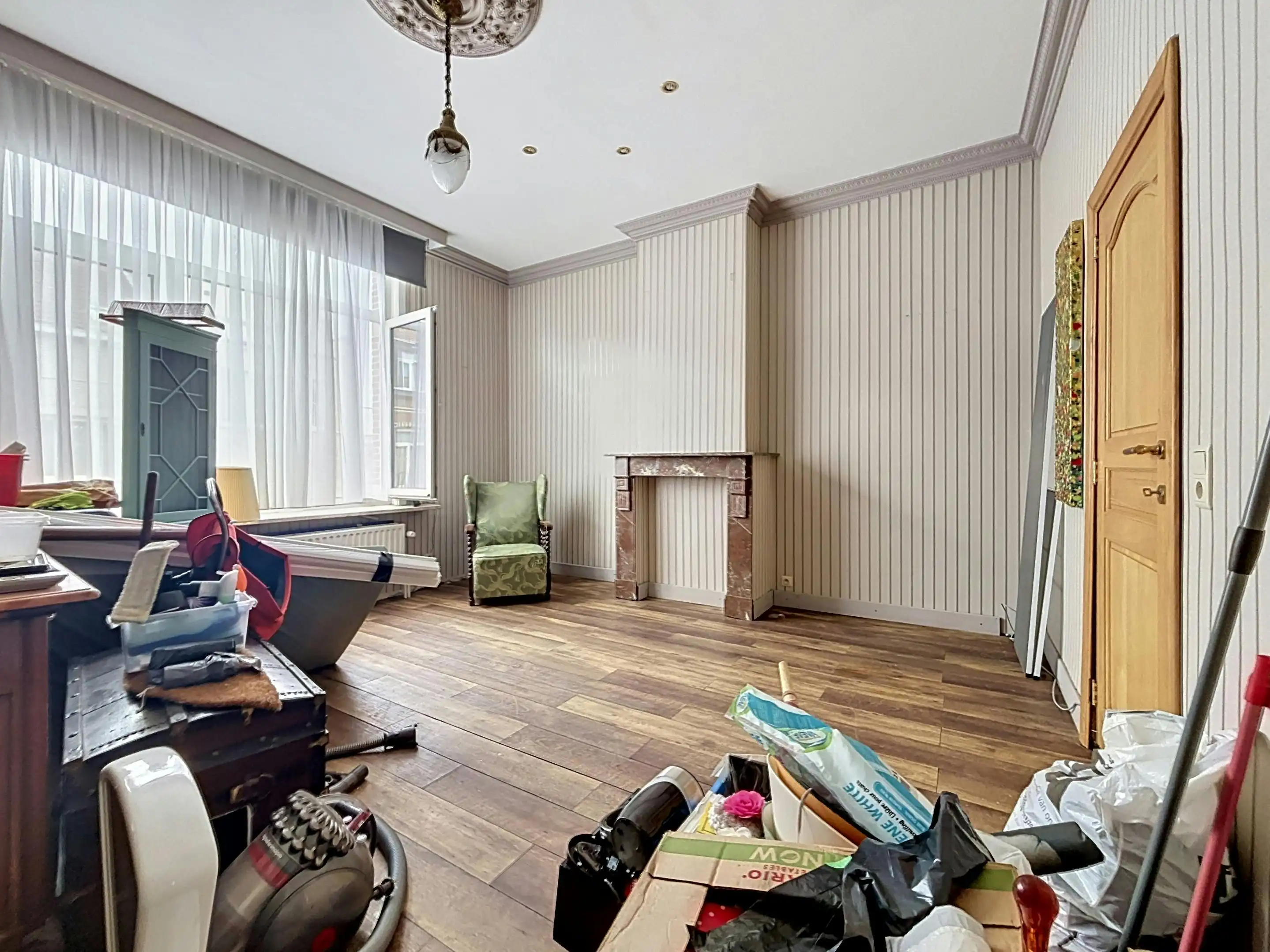 Te renoveren huis (175m²) in Deurne met terras  foto 9