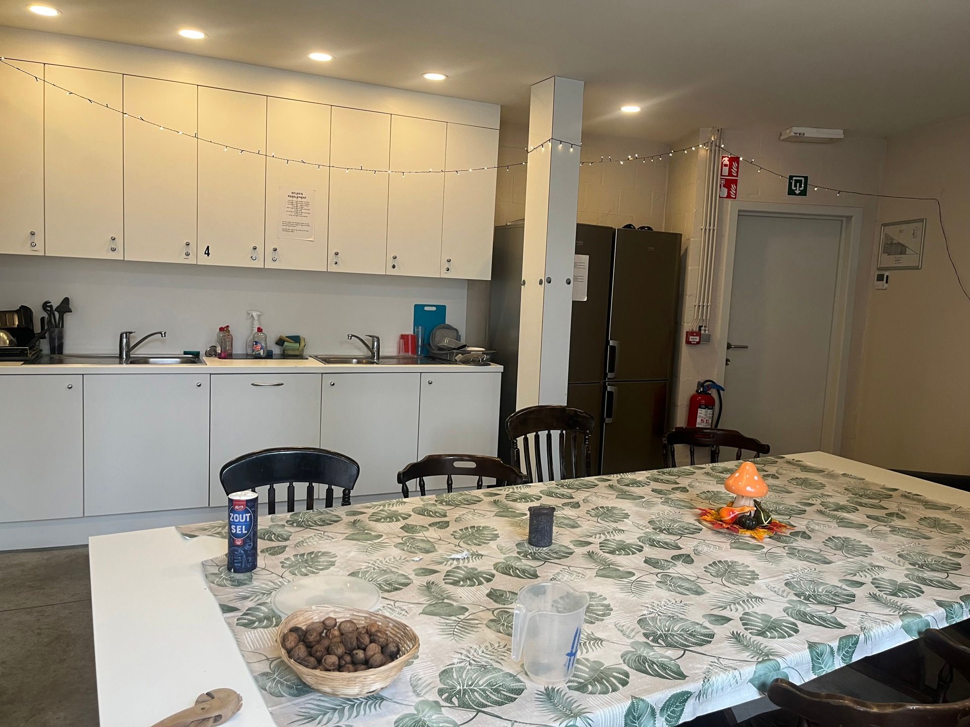 Instapklare studentenkamer met eigen badkamer op top ligging foto 14