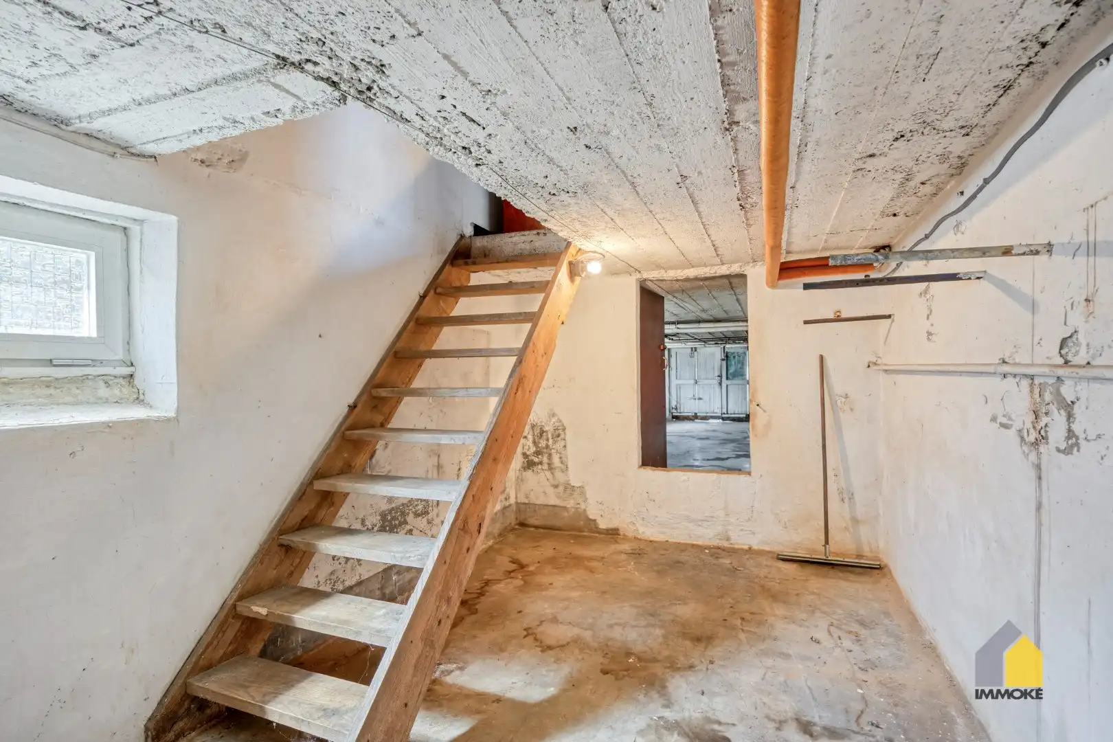 Karaktervolle, halfvrijstaande woning op 7a 31ca met aangrenzend weiland 16a 50ca. foto 24