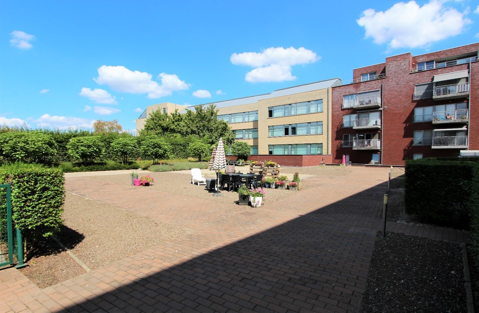 Recent appartement met private parking - stadscentrum Tongeren foto 18