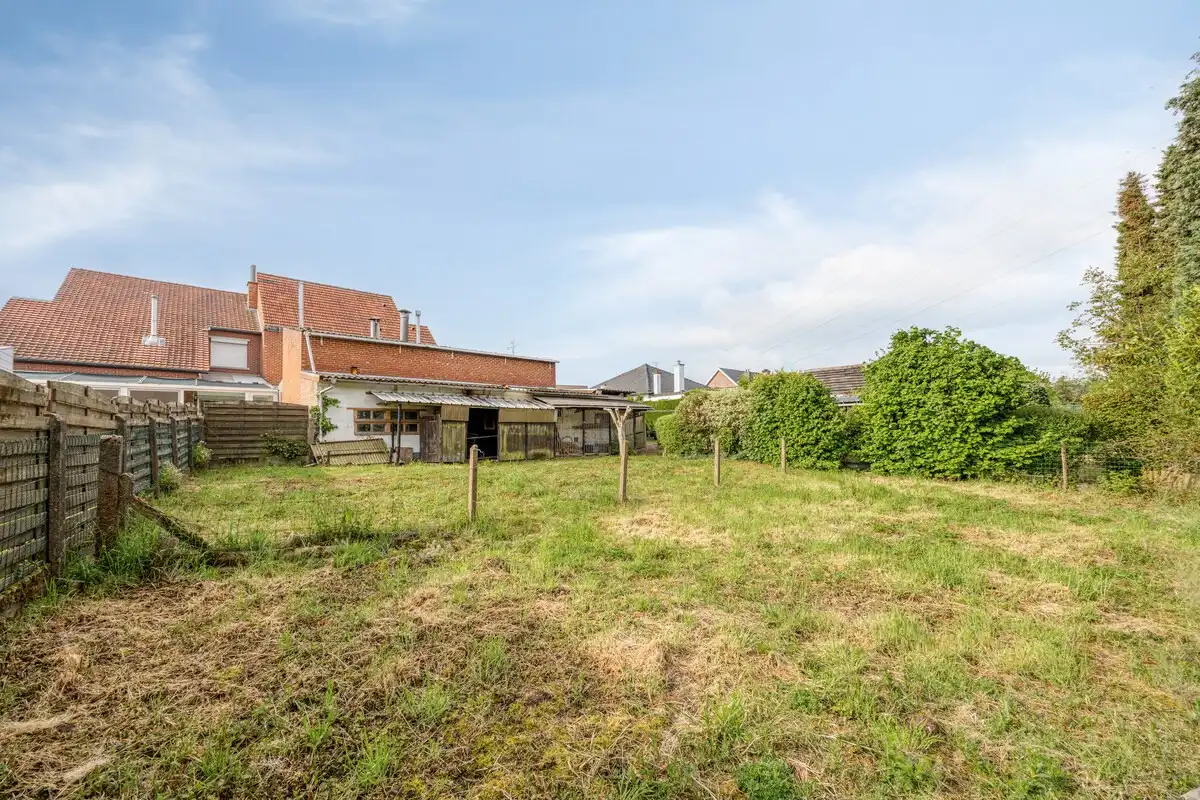 Te renoveren halfopen bebouwing met 3 slaapkamers op rustige locatie foto 22