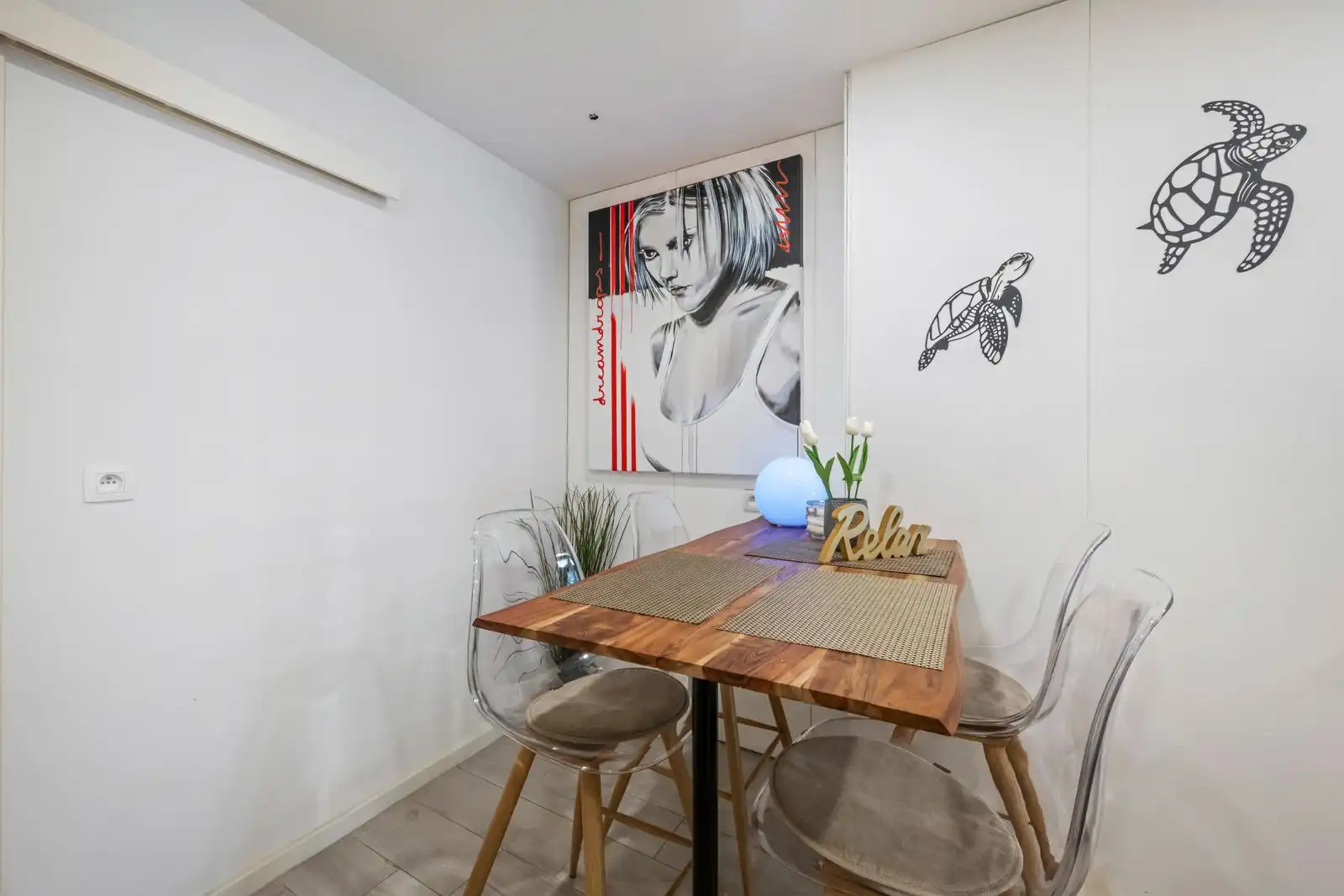 Modern en gezellig appartement met 1 slpk én terras achteraan pal aan het strand ! foto 8