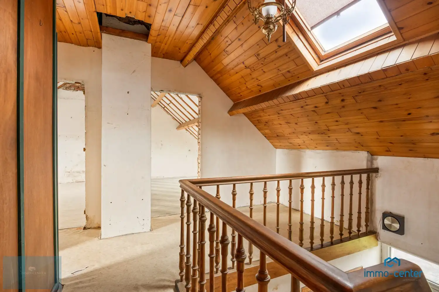 Landelijke charme en ruimte om te renoveren op 990 m² foto 8
