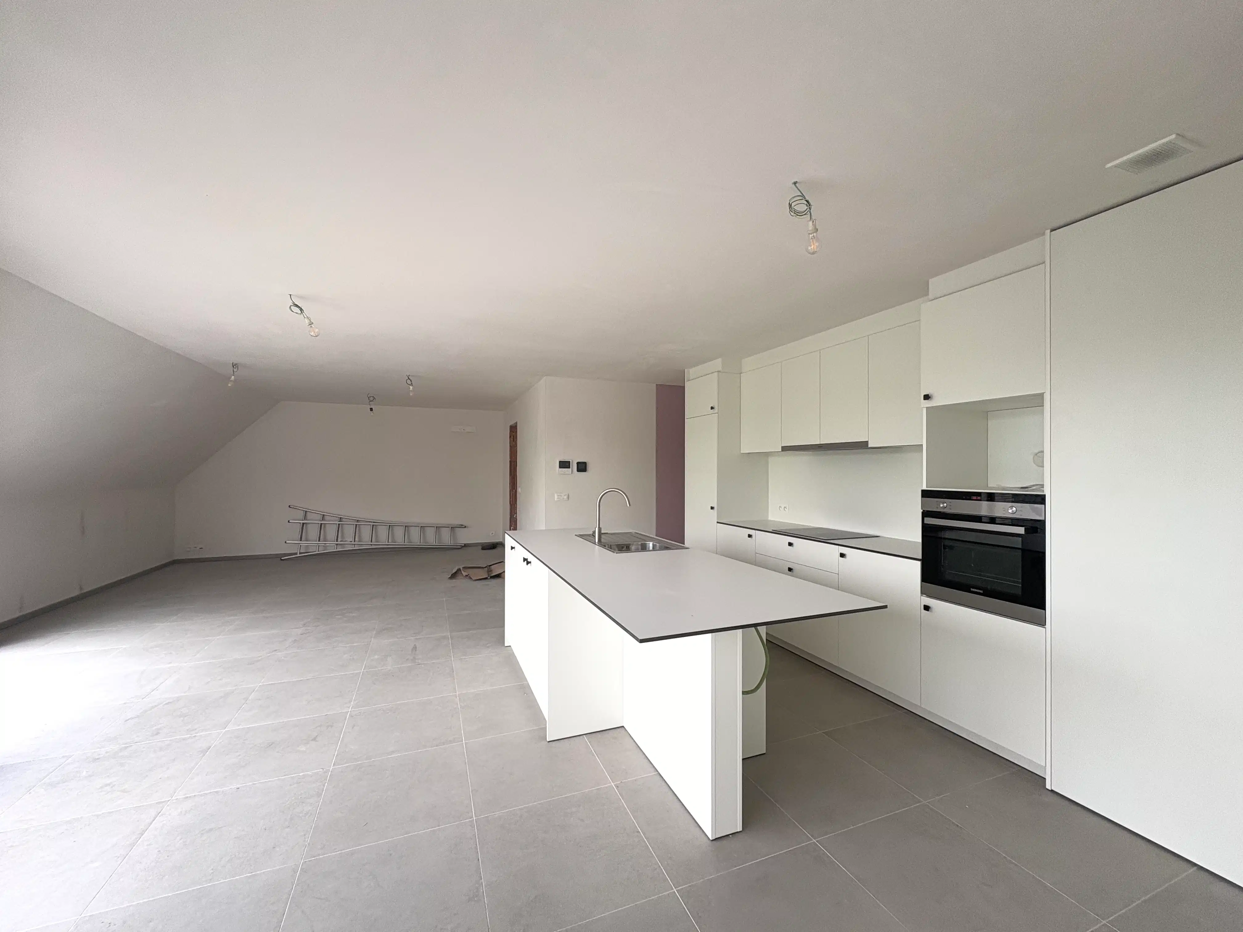 Nieuwbouwappartement met 2 slaapkamers en twee terrassen foto 3