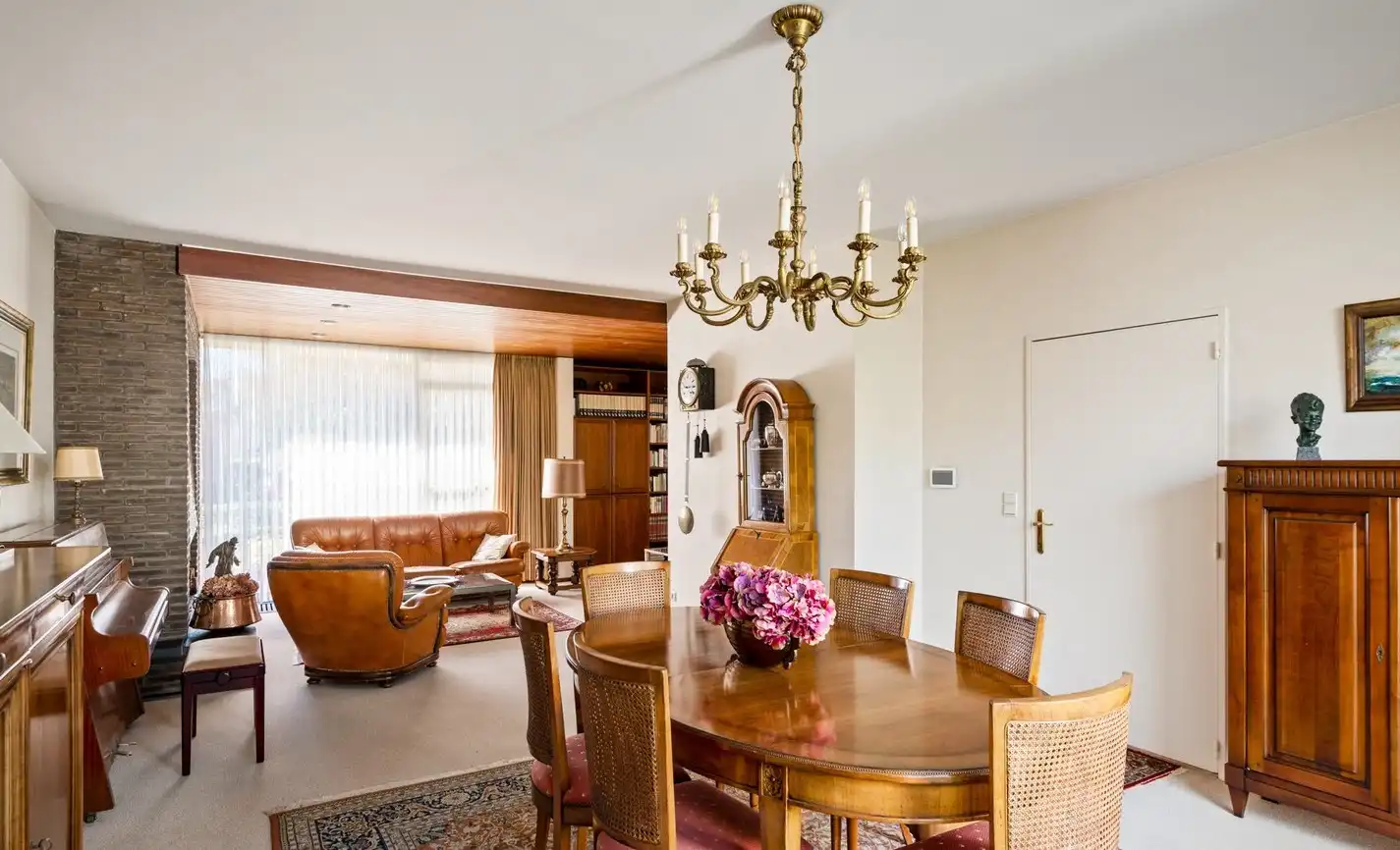 IN OPTIE !! Lichtrijke en instapklare HOB met ruimte om verder te groeien? Ontdek deze oerdegelijke lichtrijke woning tussen Vriesdonk en het centrum van Brasschaat ! foto 7