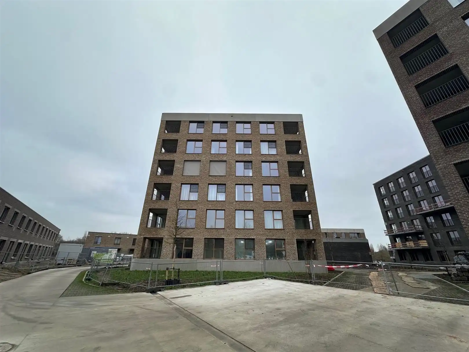 Nieuwbouwappartement met 2slpk en terras gelegen te Wilrijk  foto 10