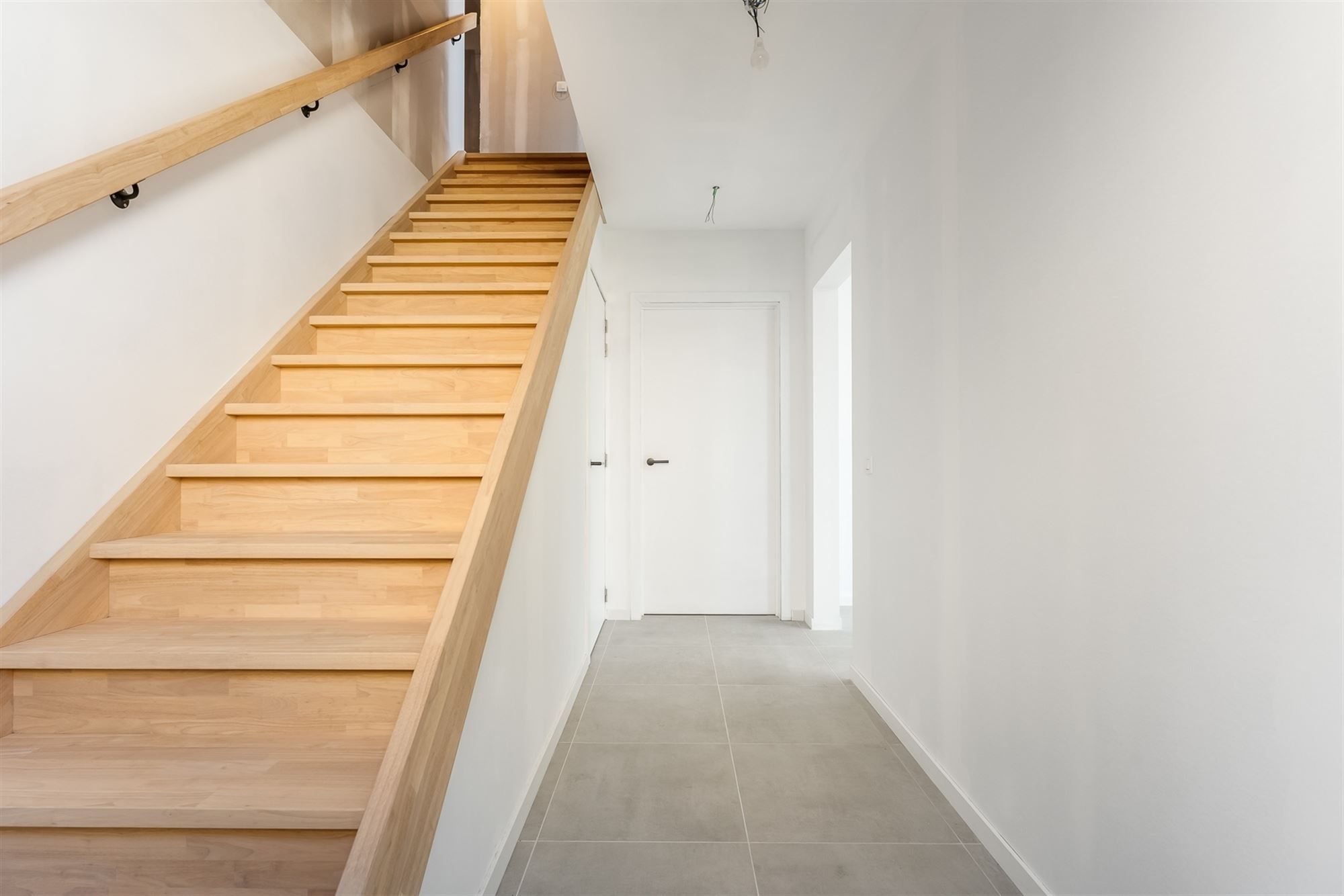 ZEER RUIME, HOOGKWALITATIEVE NIEUWBOUWWONING! foto 14