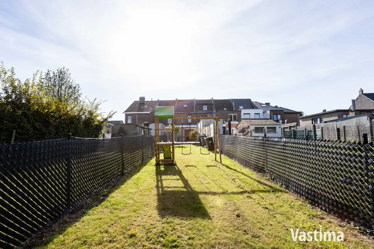 Instapklare gezinswoning met prachtige tuin en uitbreidingsmogelijkheden foto 24