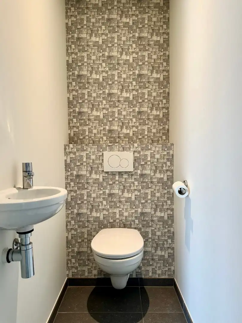 Zeer ruim appartement op goede locatie nabij de Smedenpoort foto 17