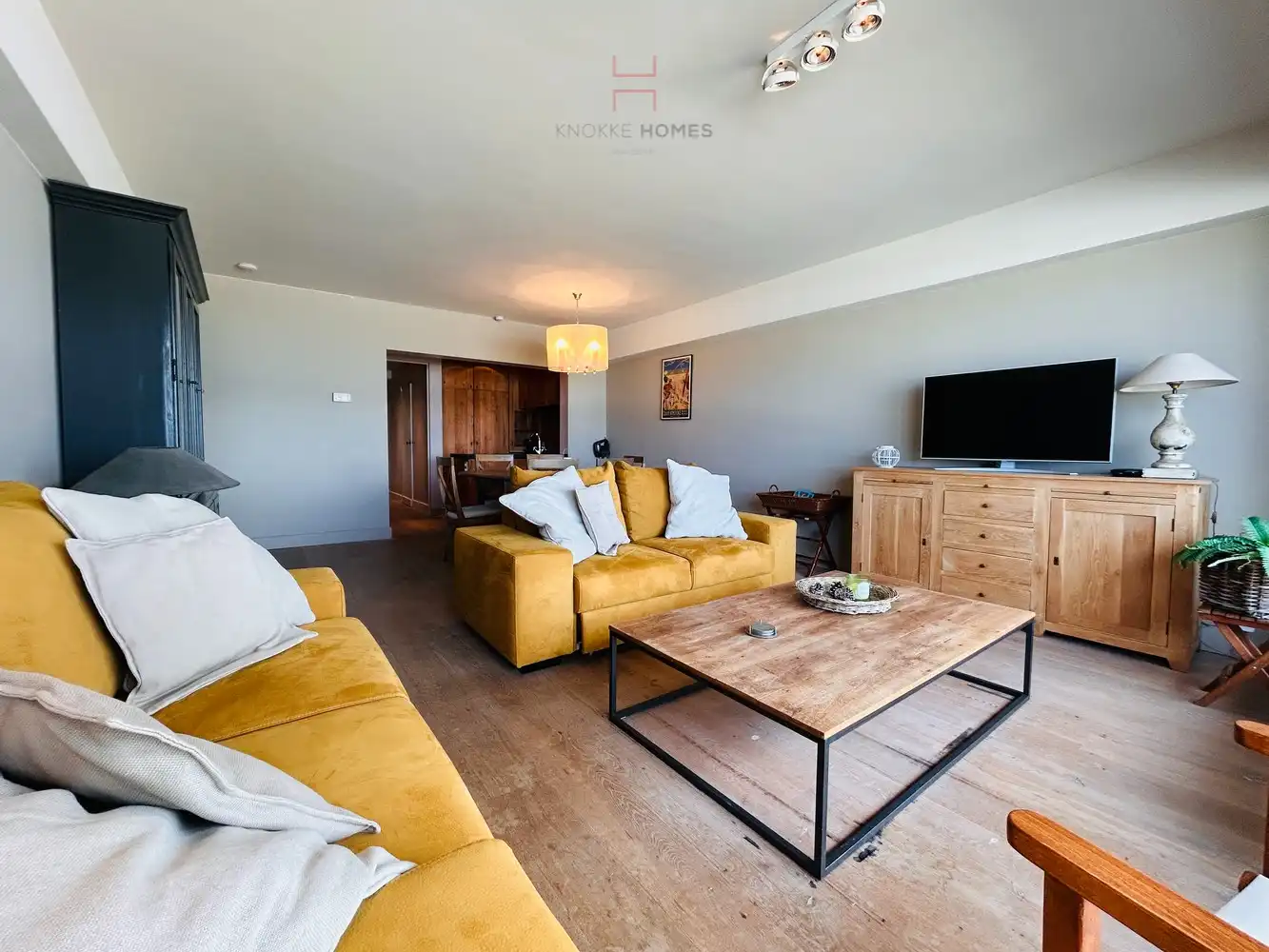 Ruim twee- slaapkamerappartement met frontaal zeezicht foto 6