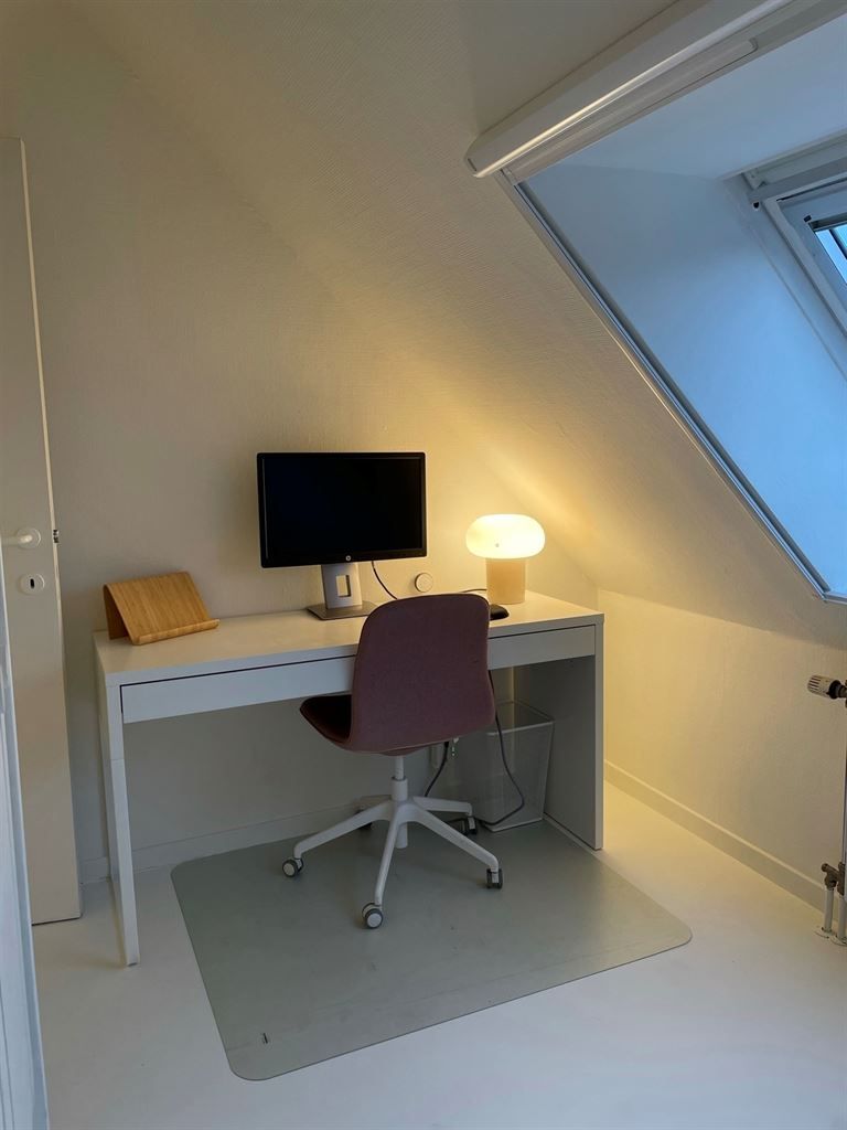 Ruim duplex appartement met 2 slaapkamers en gezellig terras in het centrum van Hasselt.  foto 21