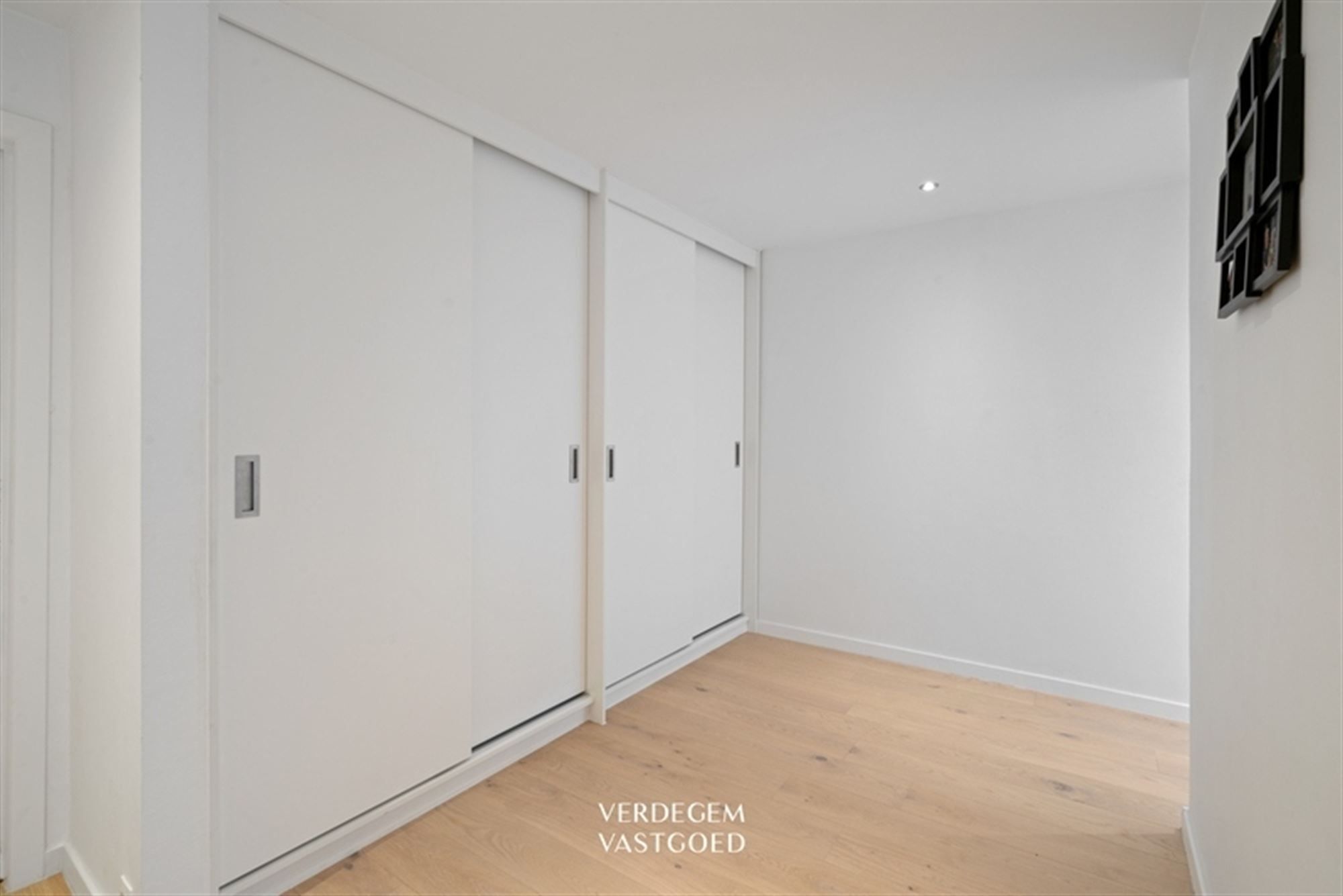 Verrassend ruime gezinswoning met 3+1 slaapkamers en geniettuin foto 19