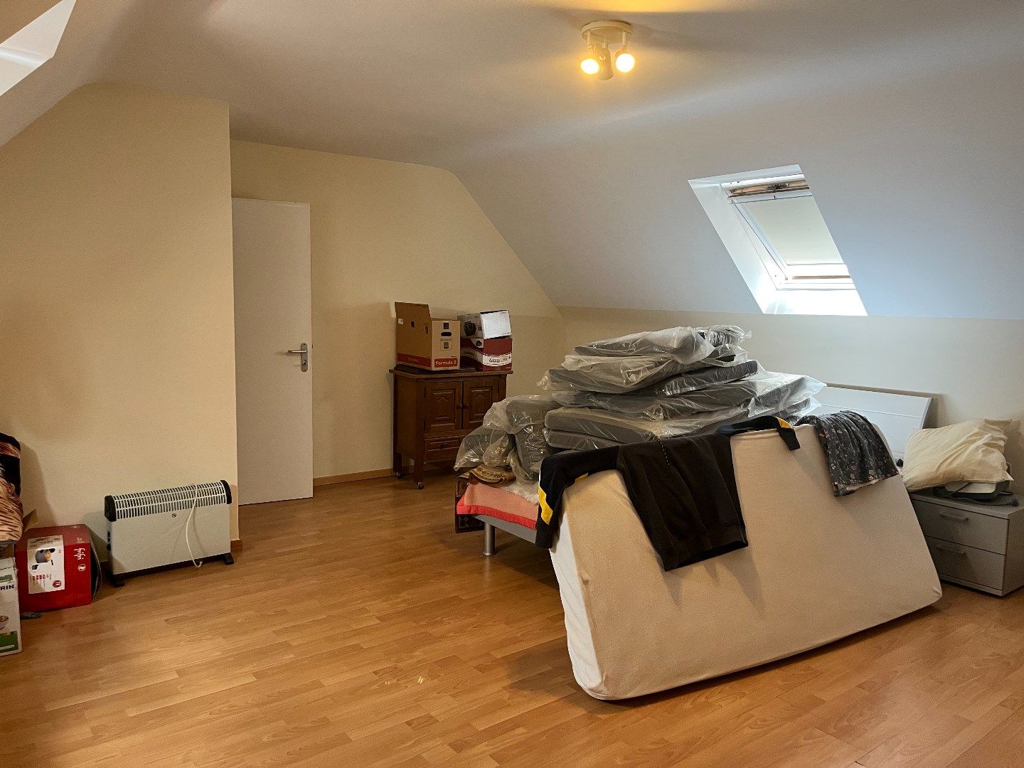 Duplex-appartement met 2 slaapkamers op de Markt van Houthulst  foto 11