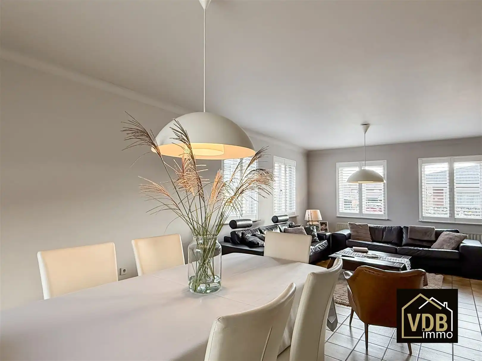 Instapklare halfopen bebouwing met 3 slaapkamers foto 32