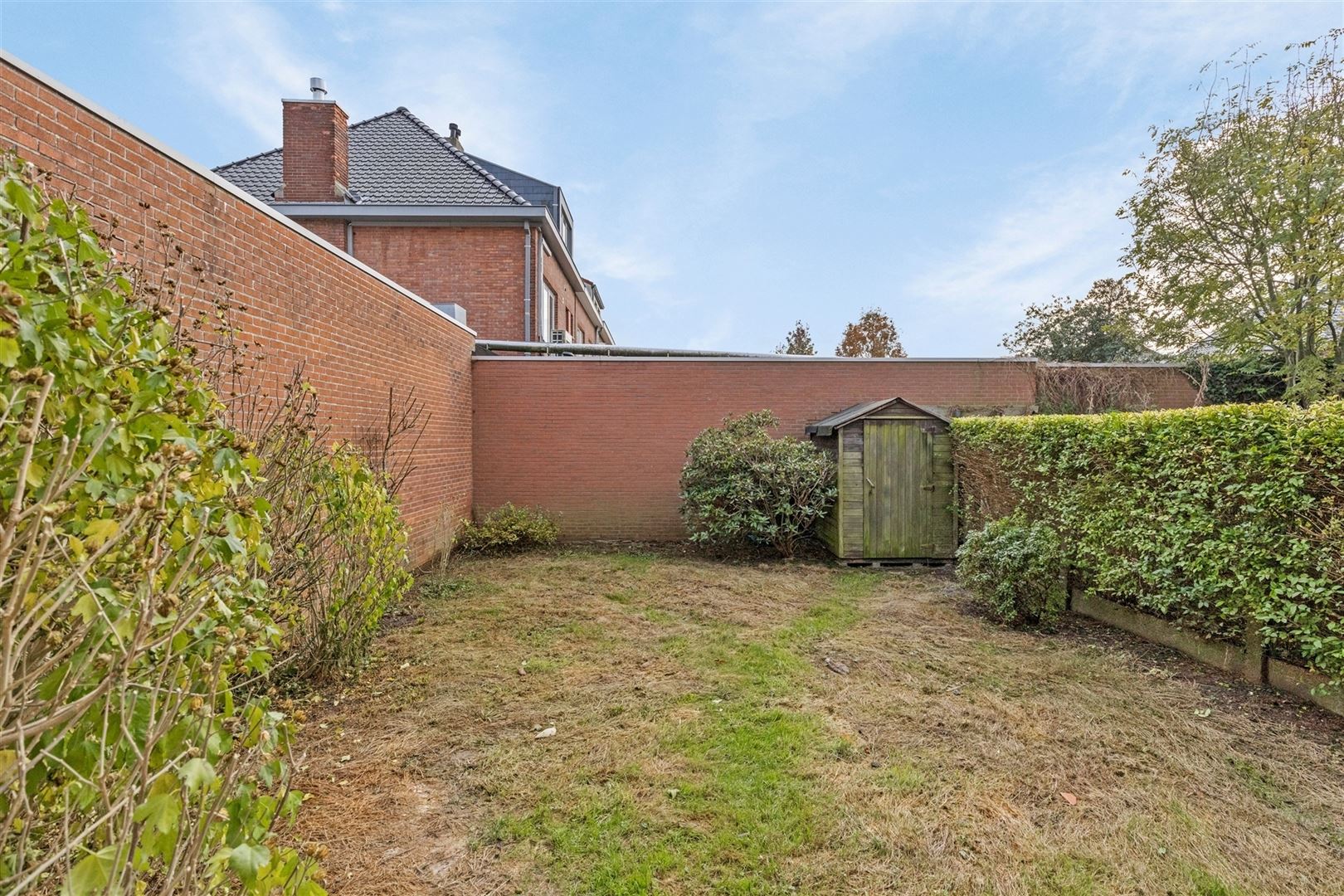 Volledig gerenoveerd gelijkvloers 1 slaapkamer apaprtement met Zuid tuin. foto 10