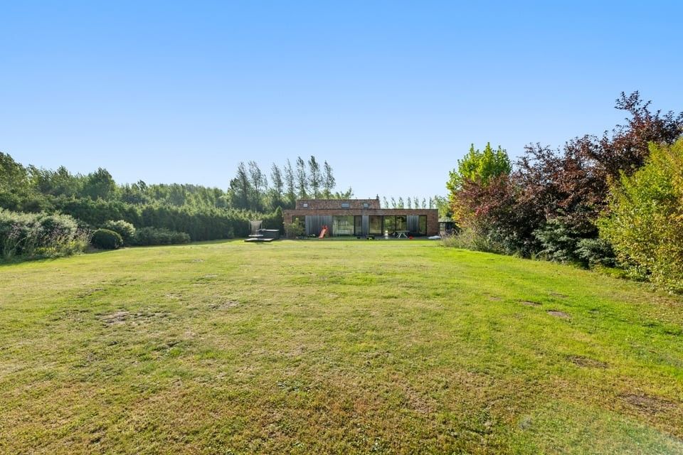 UNIEKE LUXUEUZE VILLA OP EEN PRACHTIG PERCEEL VAN 28A50CA IN SINT-TRUIDEN foto 9