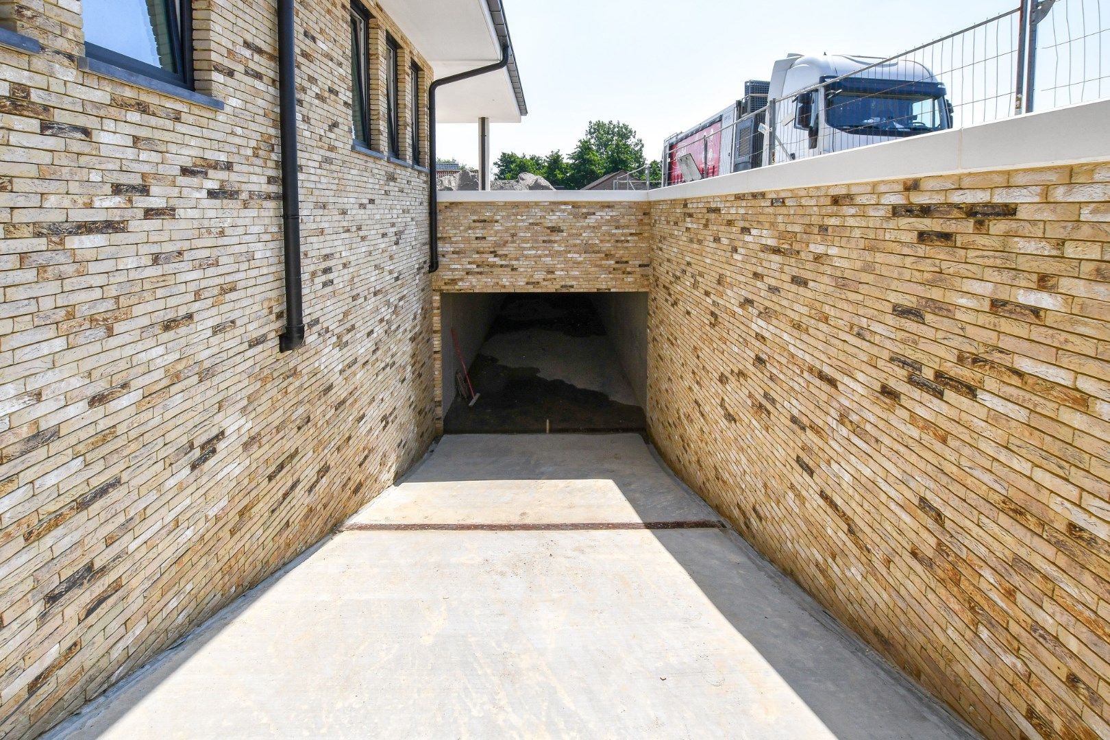 Ondergrondse garagebox te koop in De Haan - Vosseslag  foto 2