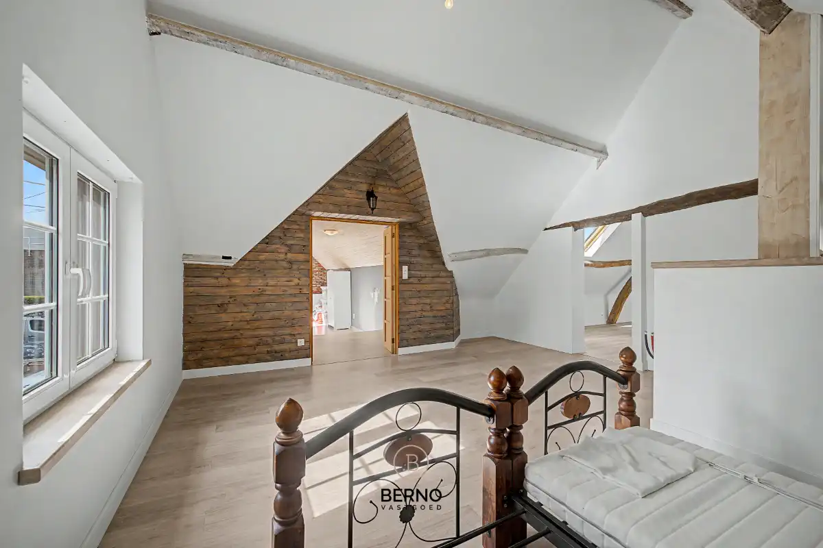 Instapklare charmante woning met zonnige binnentuin en garage. foto 16