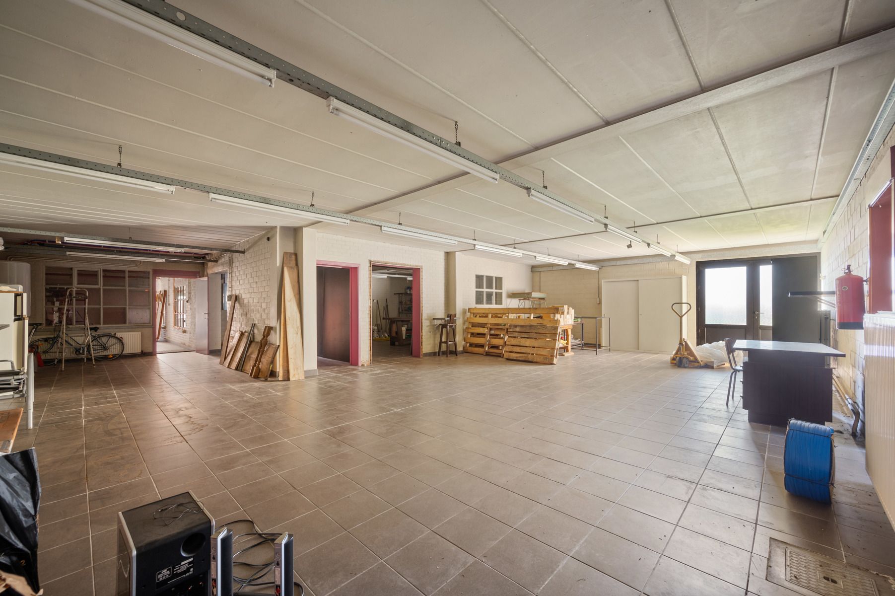 Te renoveren pand met magazijnen te BEERZEL foto 18