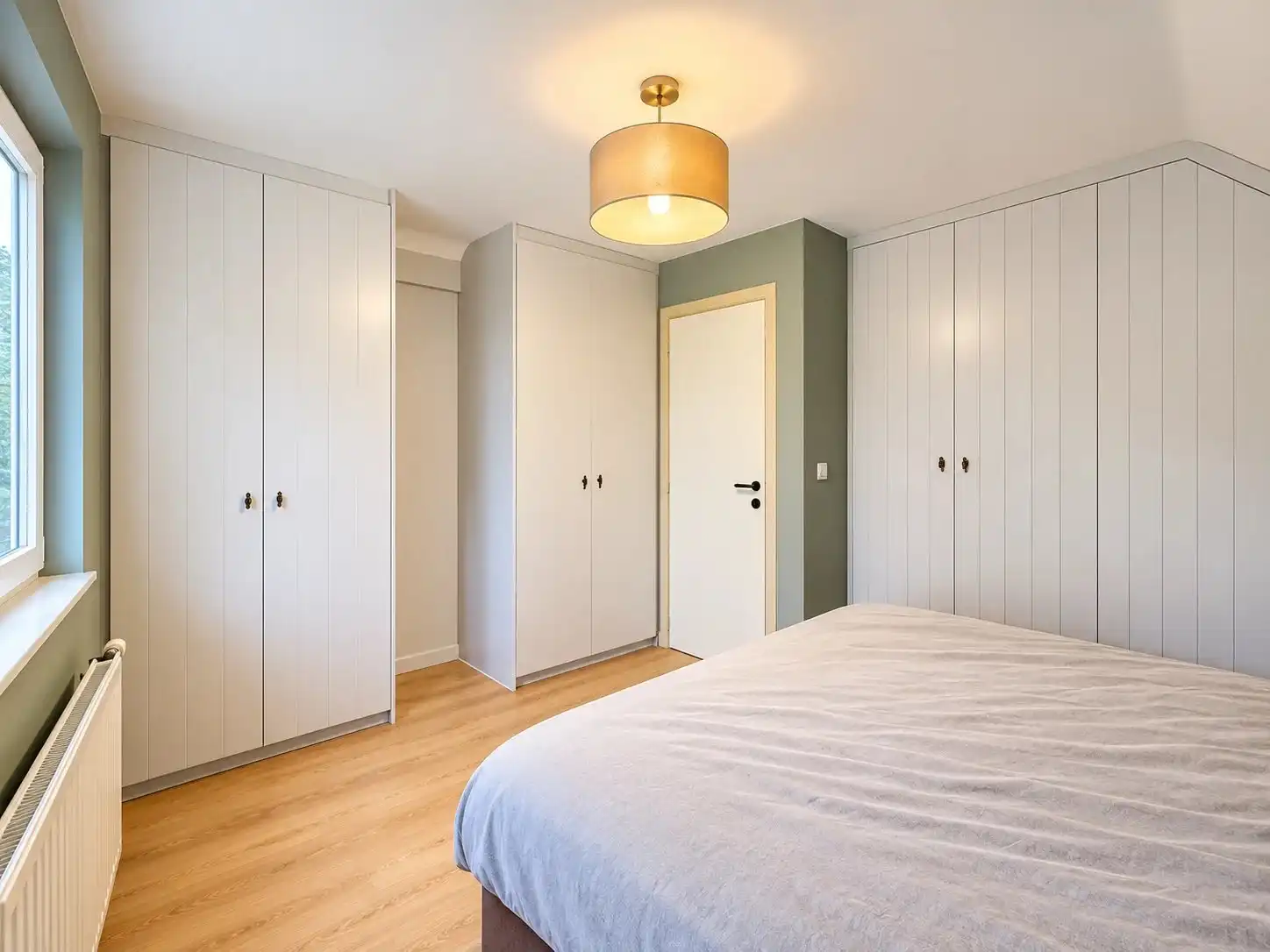 Instapklare woning met 4 slaapkamers op een mooi perceel. foto 20