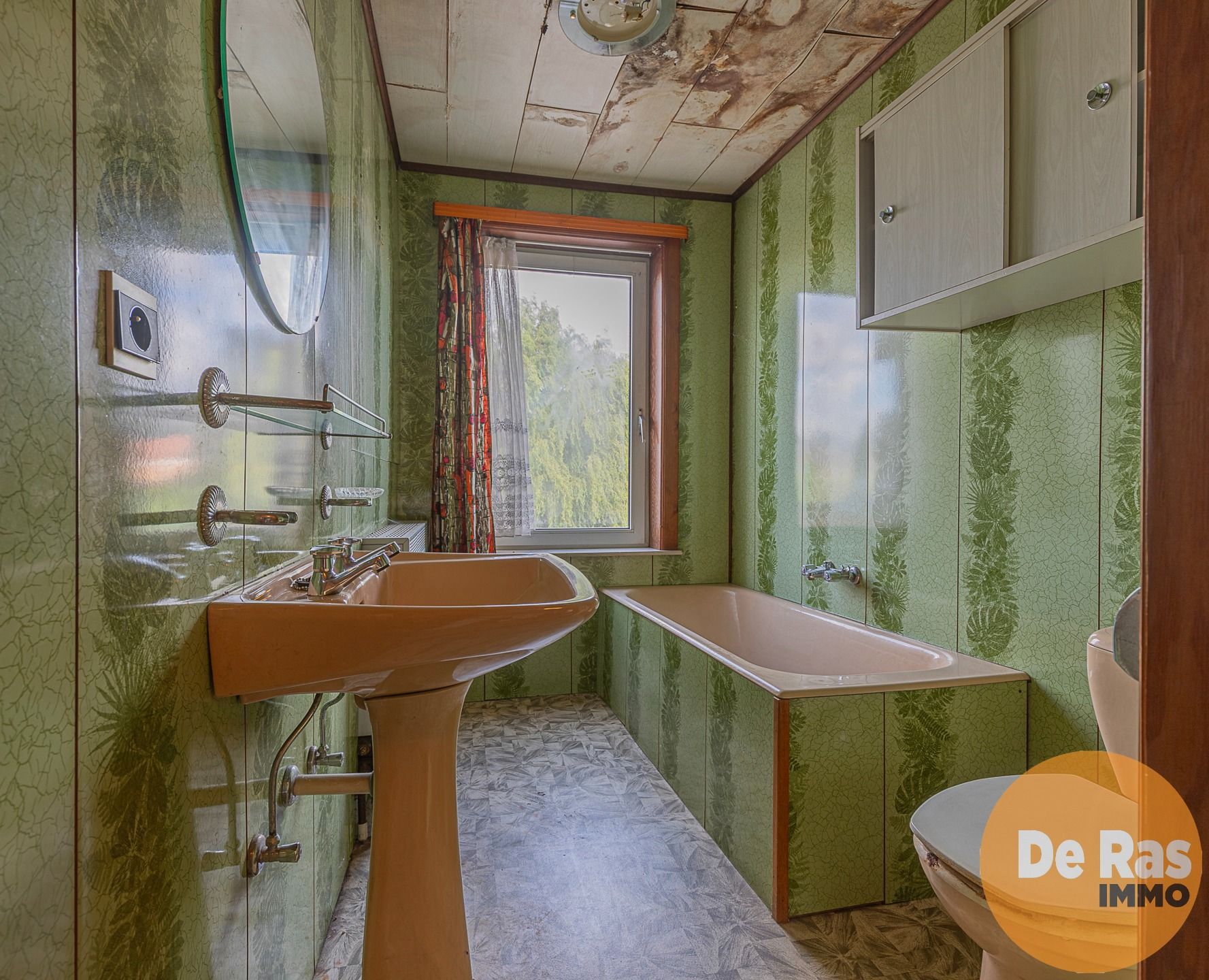 HERZELE - Stevige eengezinswoning op 200m van de markt foto 14