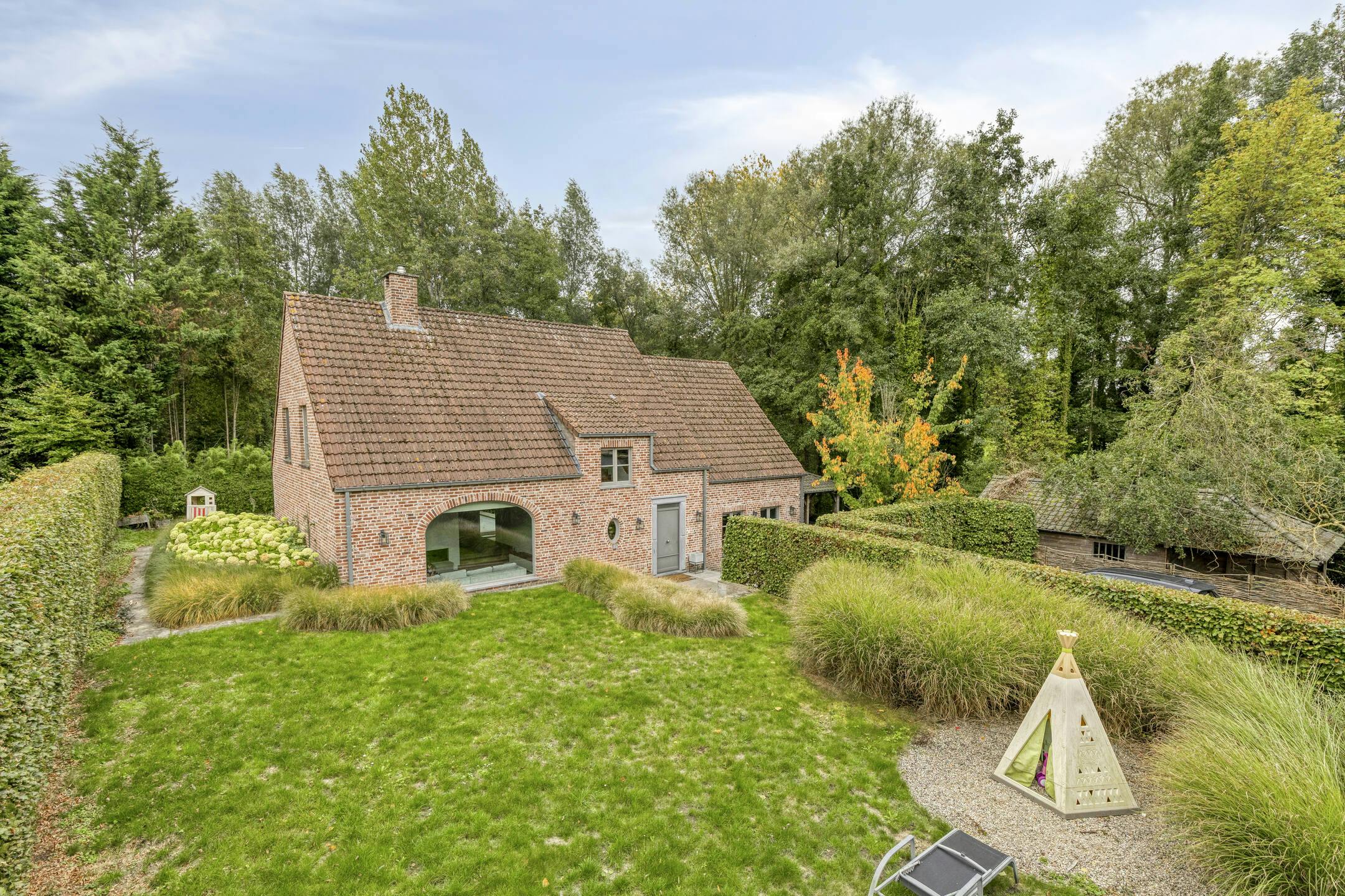 Prachtig gelegen instapklare villa op 12are met zwembad te Asse foto 3