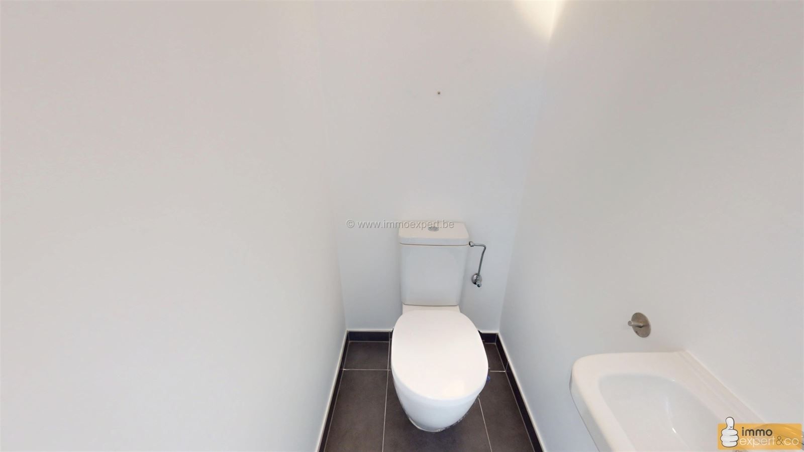 TERNAT: Woning met 2 slpks, pal in het centrum foto 3