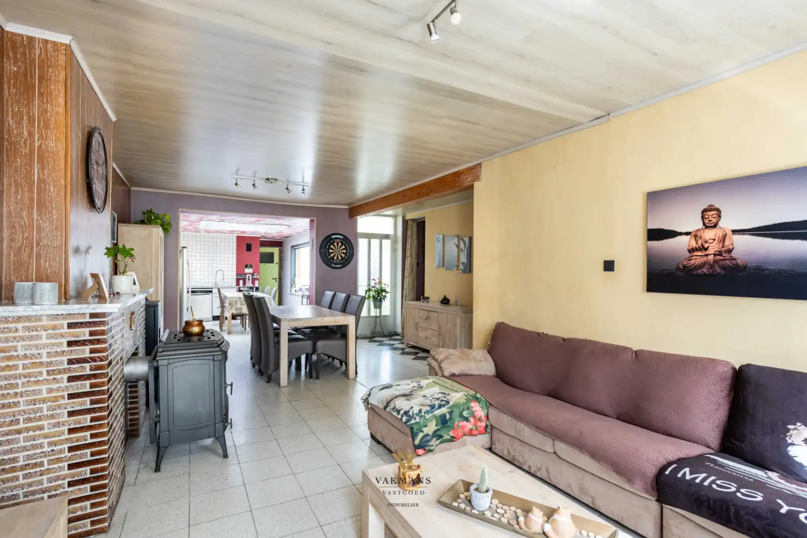 Te renoveren woning op den buiten met veel ruimte en tuin foto 13