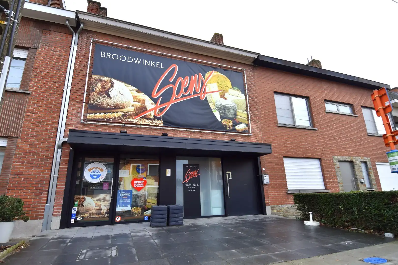 Succesvolle bakkerij mét bovenliggende woonst te koop in Heule foto {{pictureIndex}}