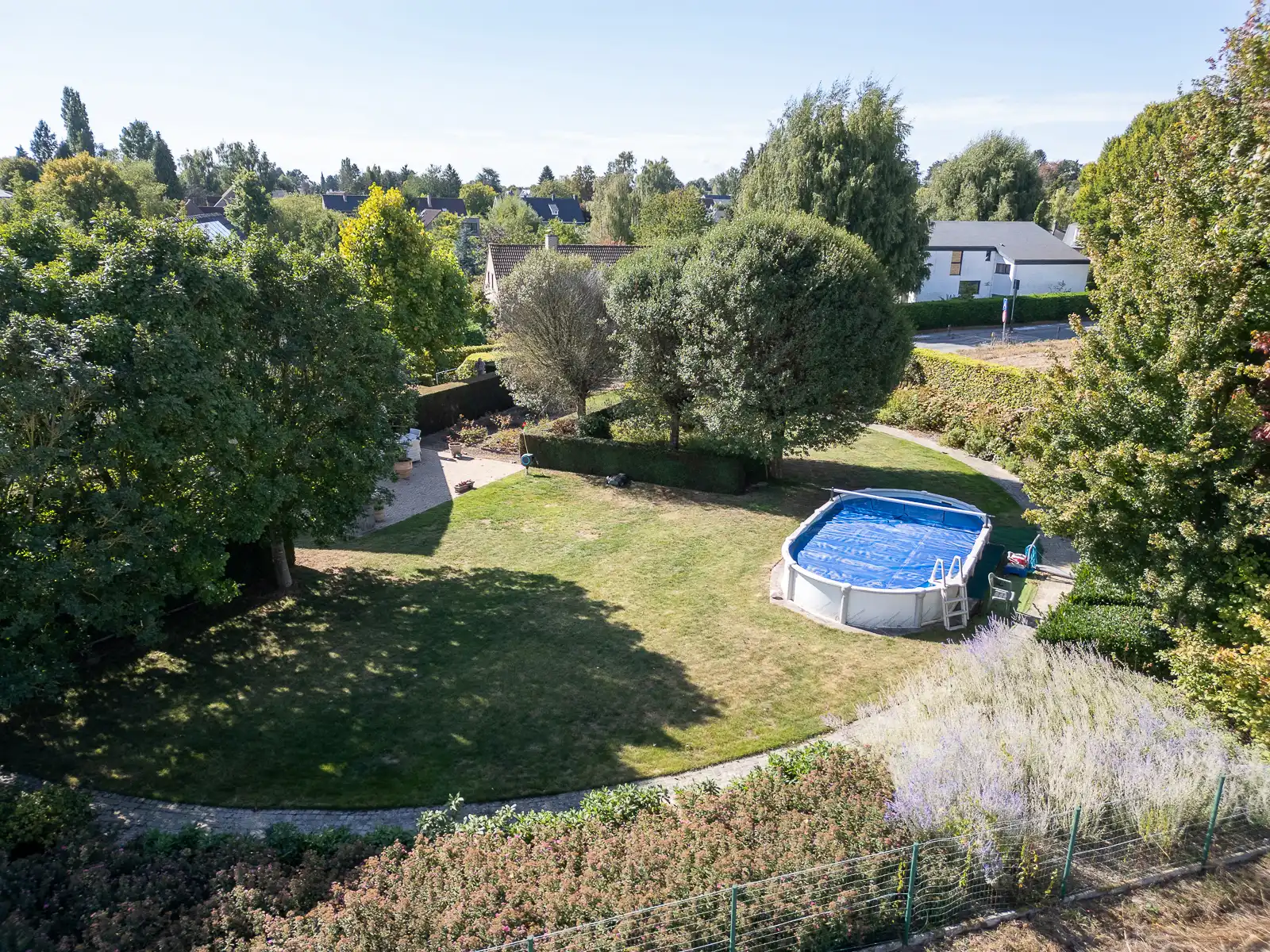 Een warme thuis in het groen foto 2