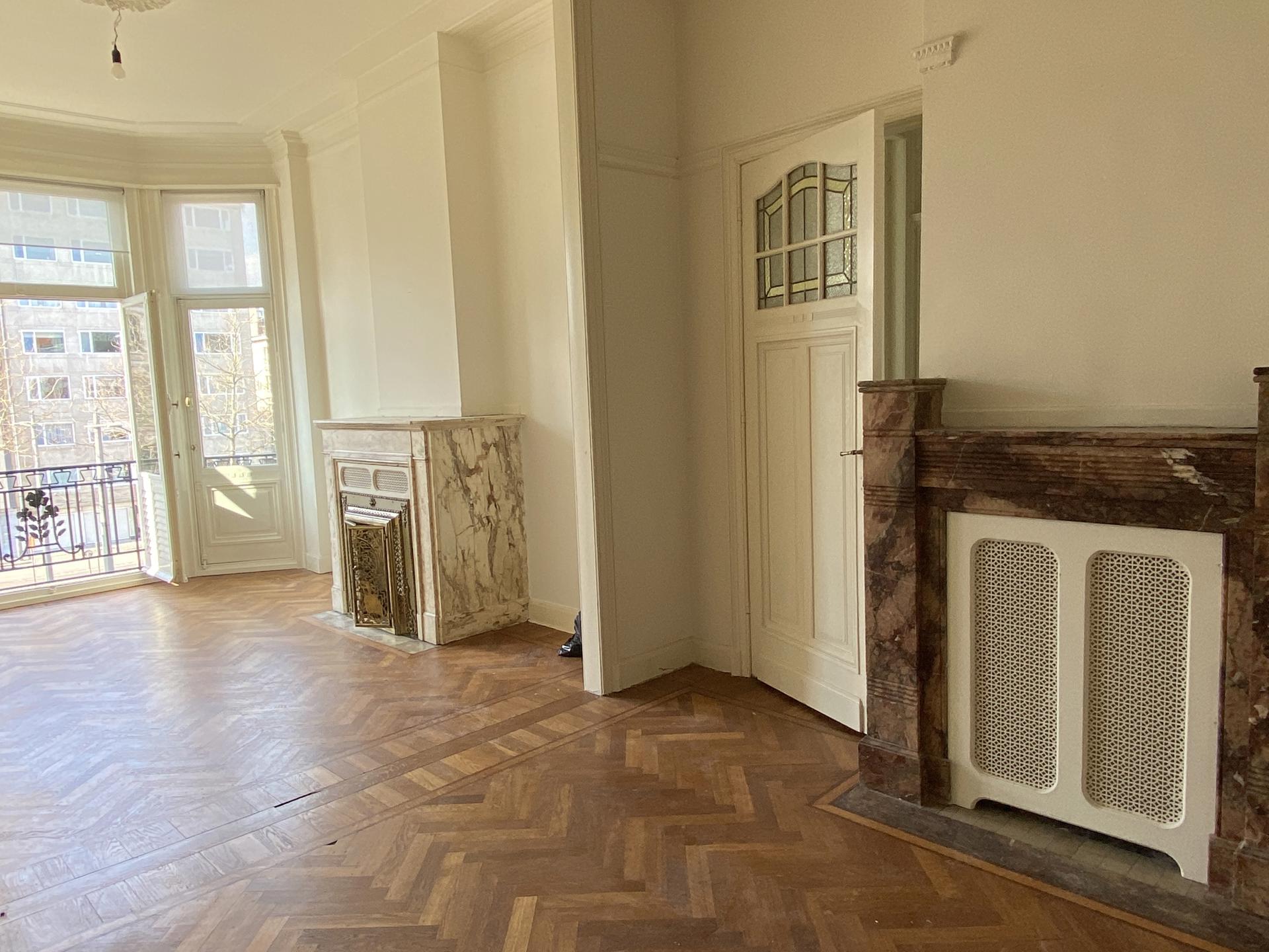 Authentiek appartement (ca 80m²) in Art Nouveau stijl. foto 5