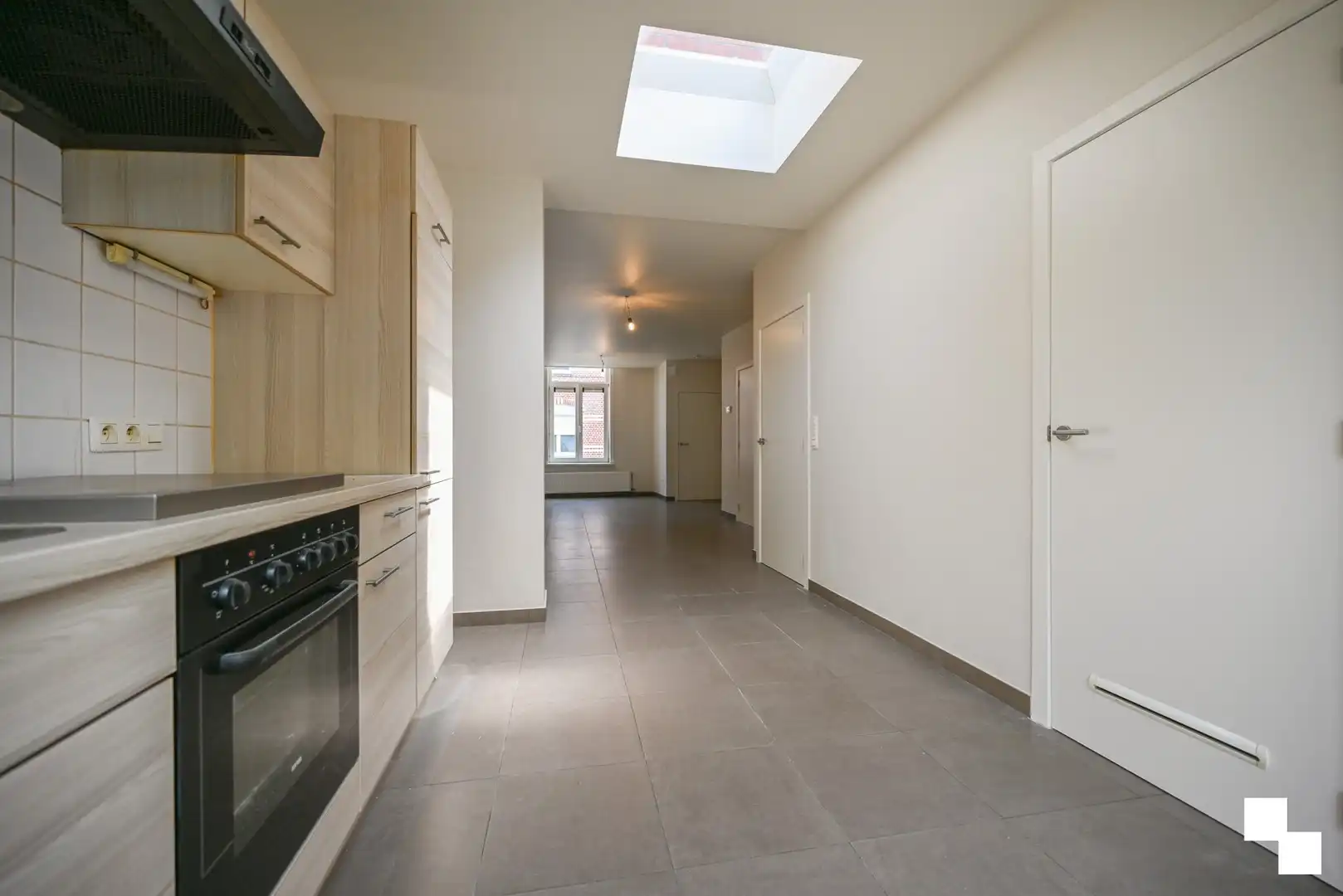 Instapklare woning met twee slaapkamers nabij centrum Izegem foto 6