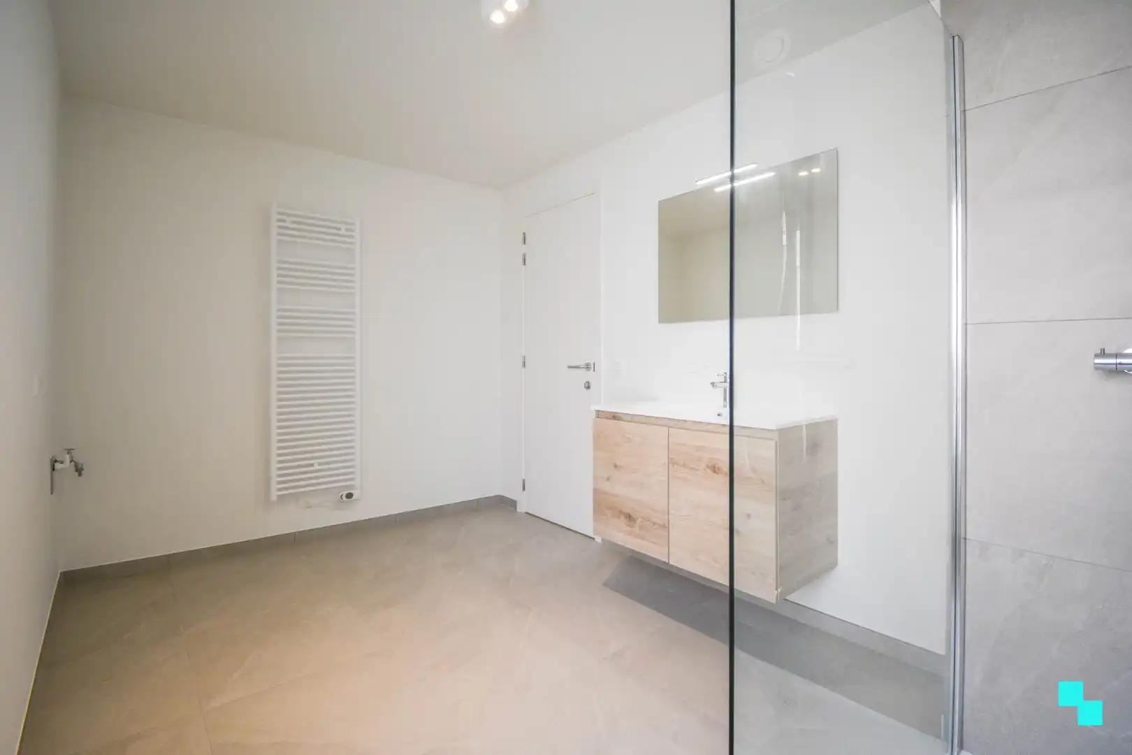 Stijlvolle hernieuwbouwwoning (BEN) met 2 slaapkamers - stadscentrum foto 15