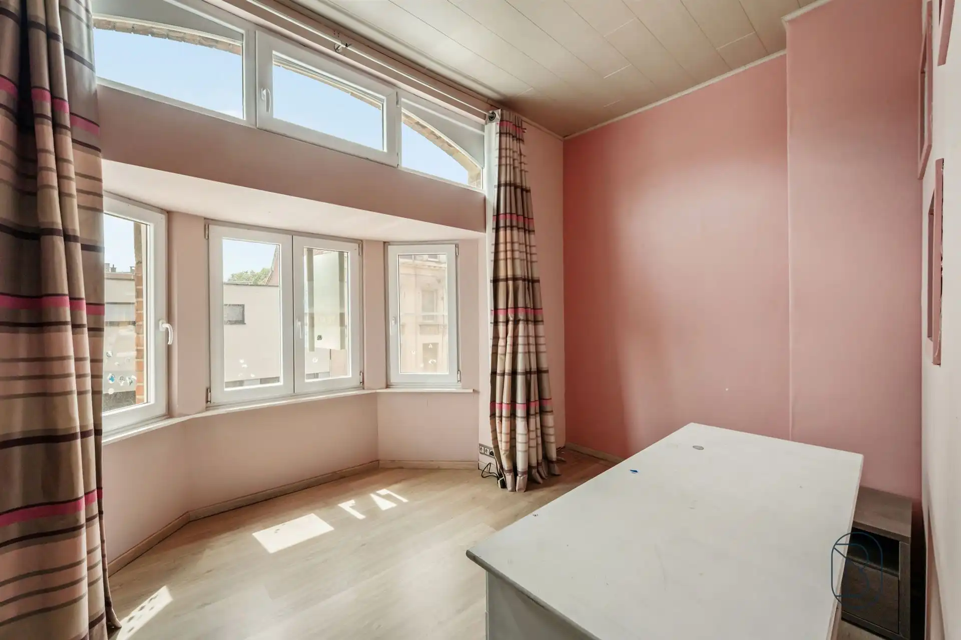 Instapklare karakterwoning met tuin en 4 slpks in Ronse foto 12