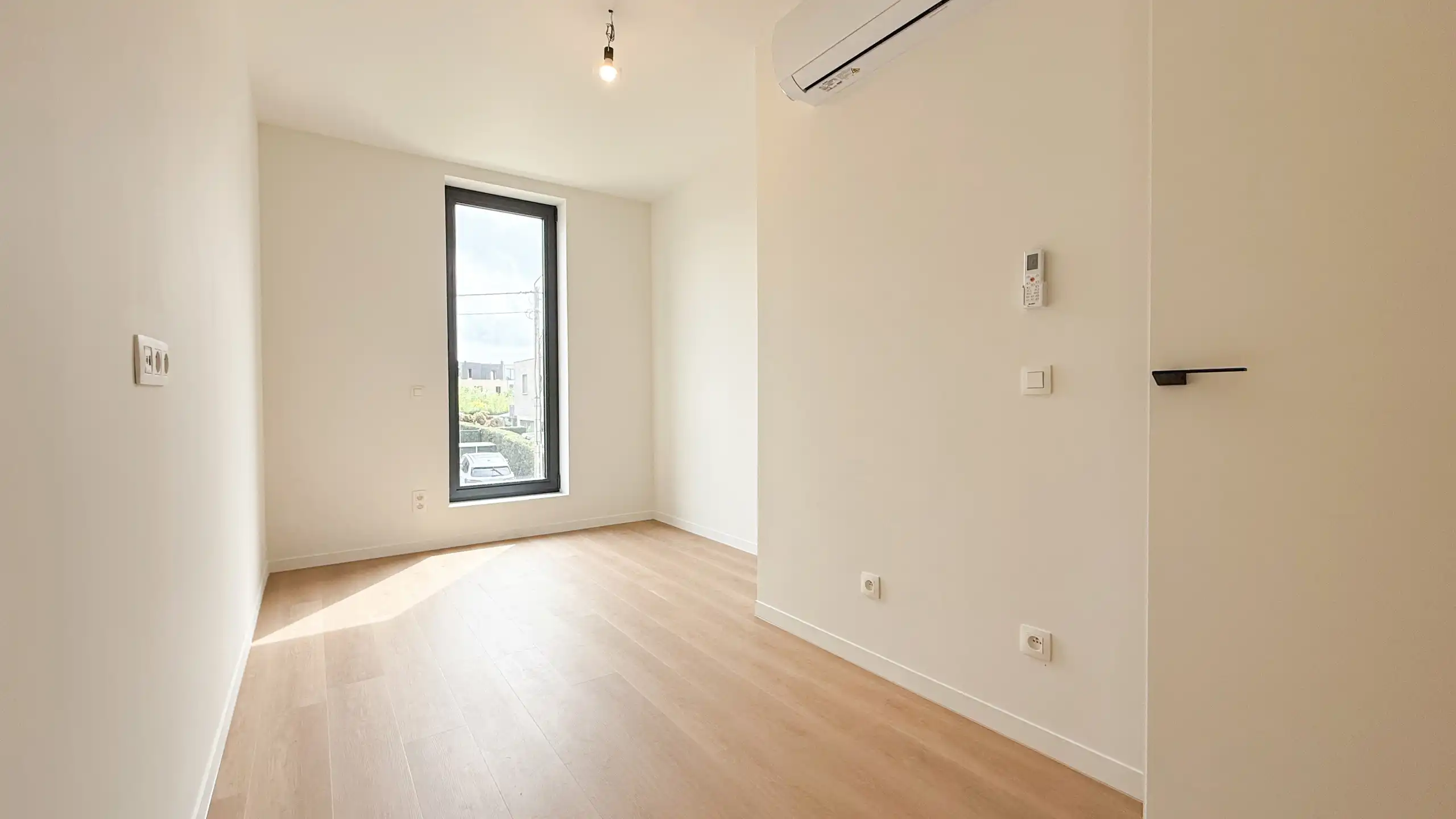 Hoogwaardig afgewerkte woning met industriële look! foto 17