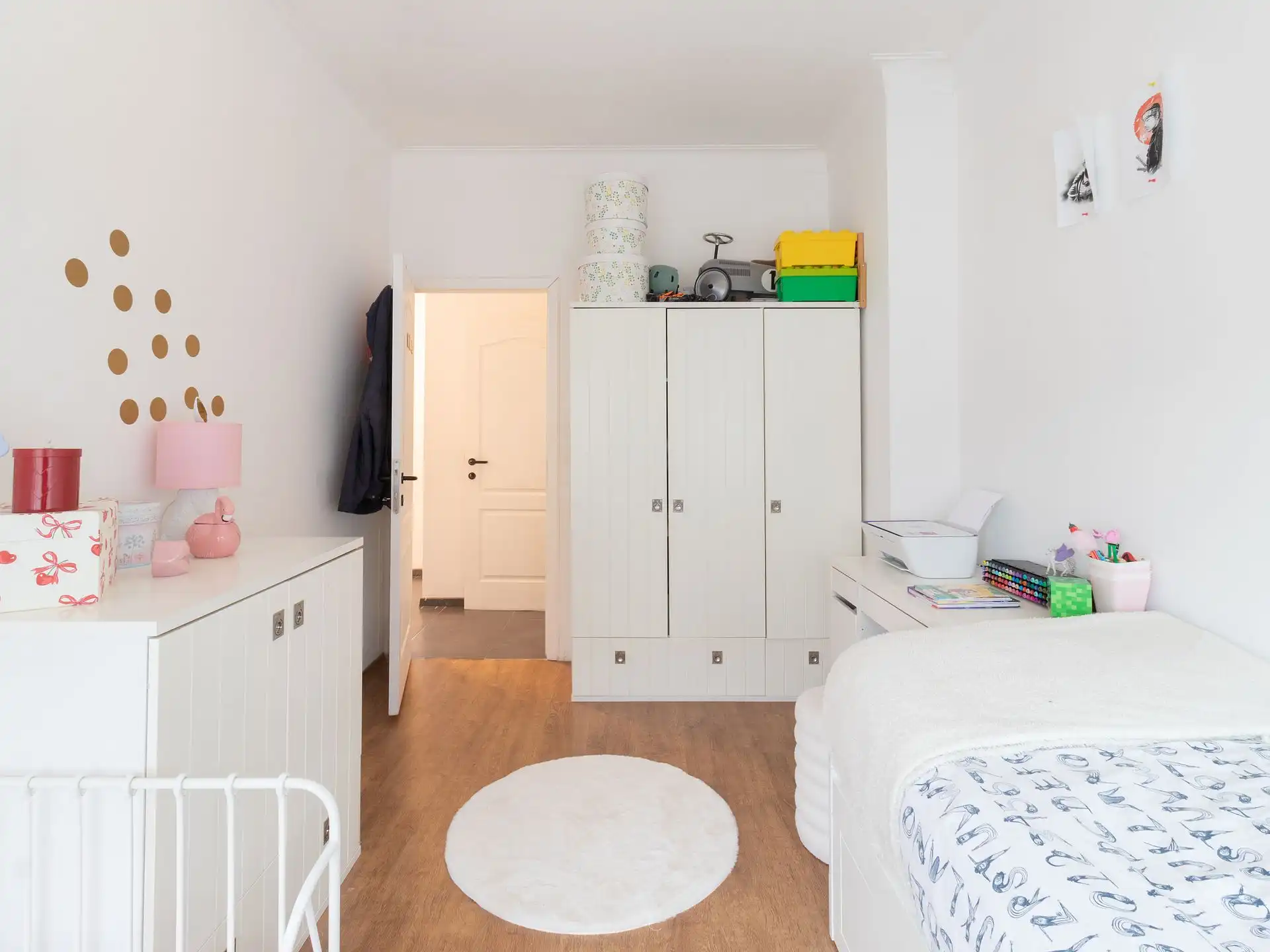 Lichtrijk en ruim appartement in rustige woonwijk foto 8